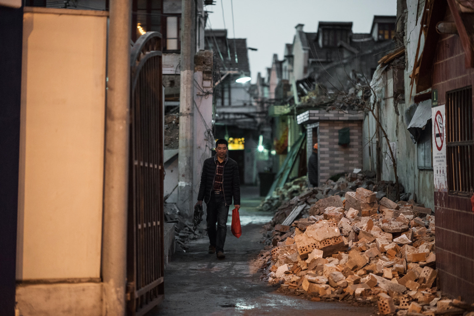 Nikon D810 + Zeiss Milvus 85mm f/1.4 sample photo. Shanghai photography