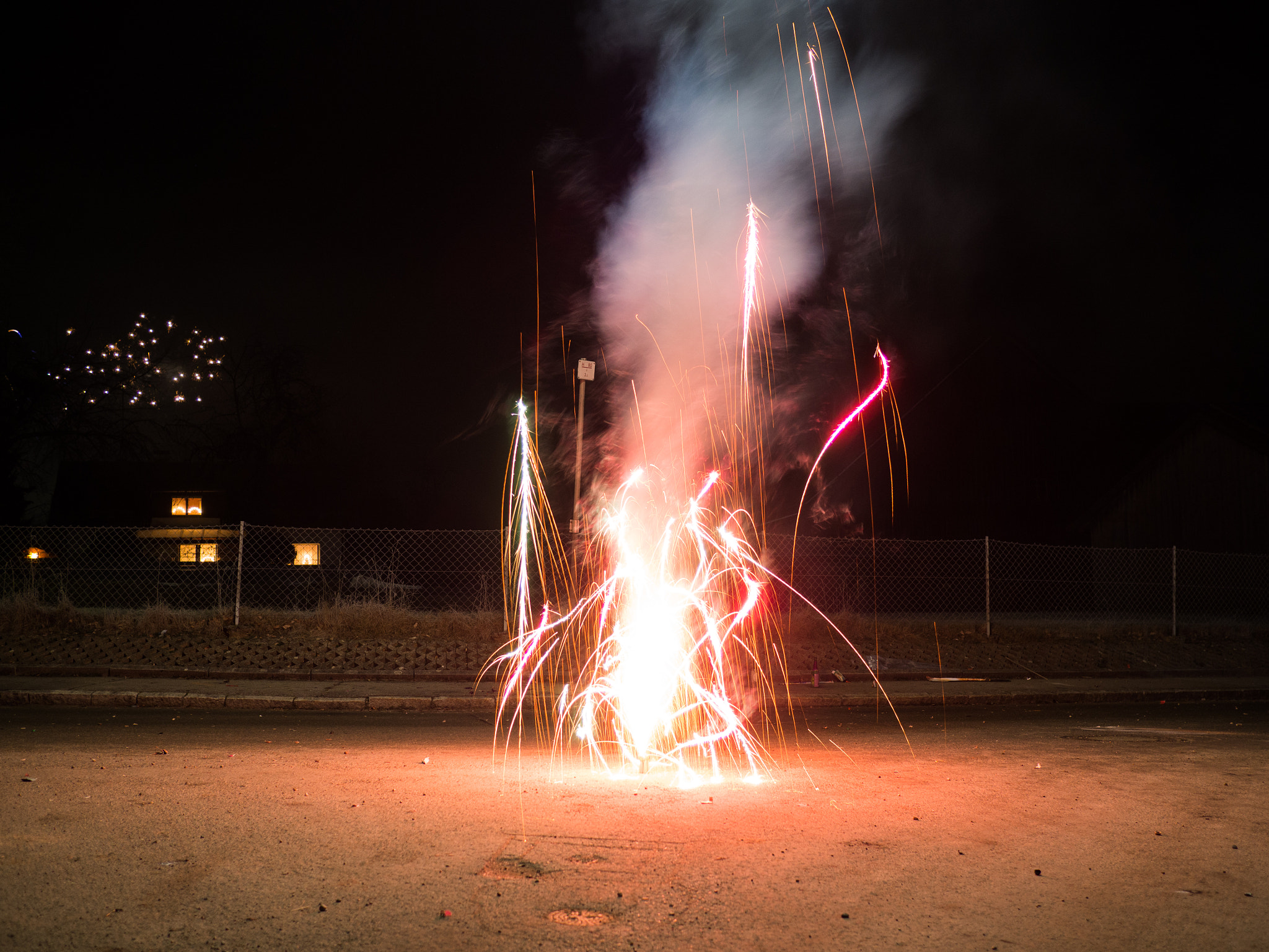 Olympus OM-D E-M10 + Panasonic Lumix G 20mm F1.7 ASPH sample photo. Fireworks photography