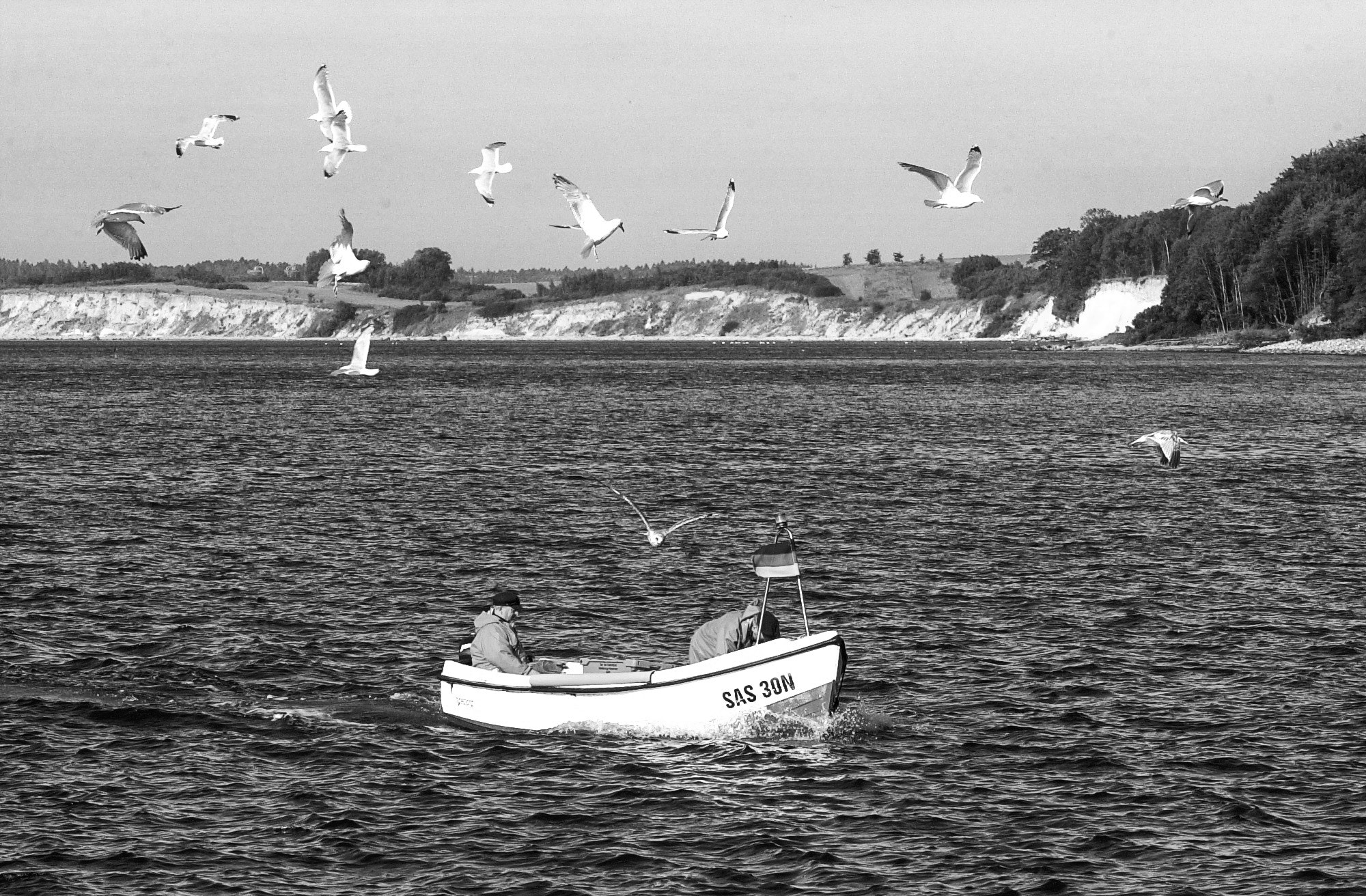Nikon D1 sample photo. Arrival of the fishermen photography