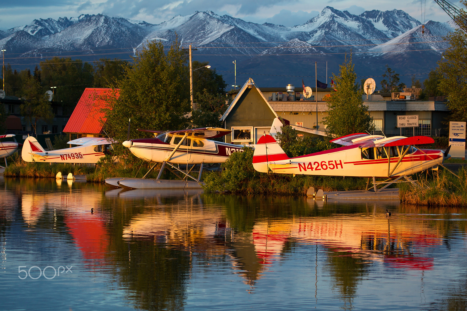 Canon EOS-1D Mark IV sample photo. Alaskan seaplanes photography