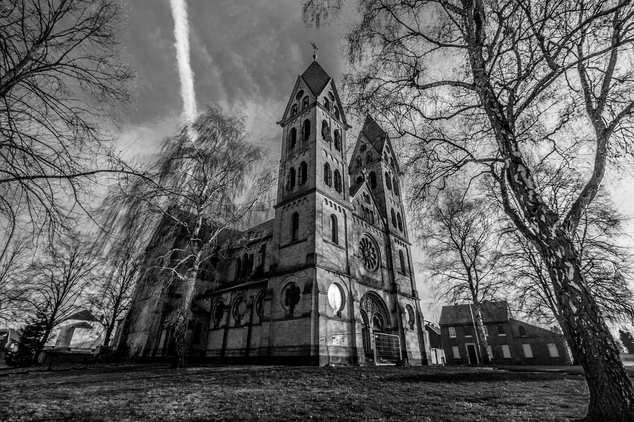 Canon EOS 450D (EOS Rebel XSi / EOS Kiss X2) sample photo. Lost church of immerath, germany photography