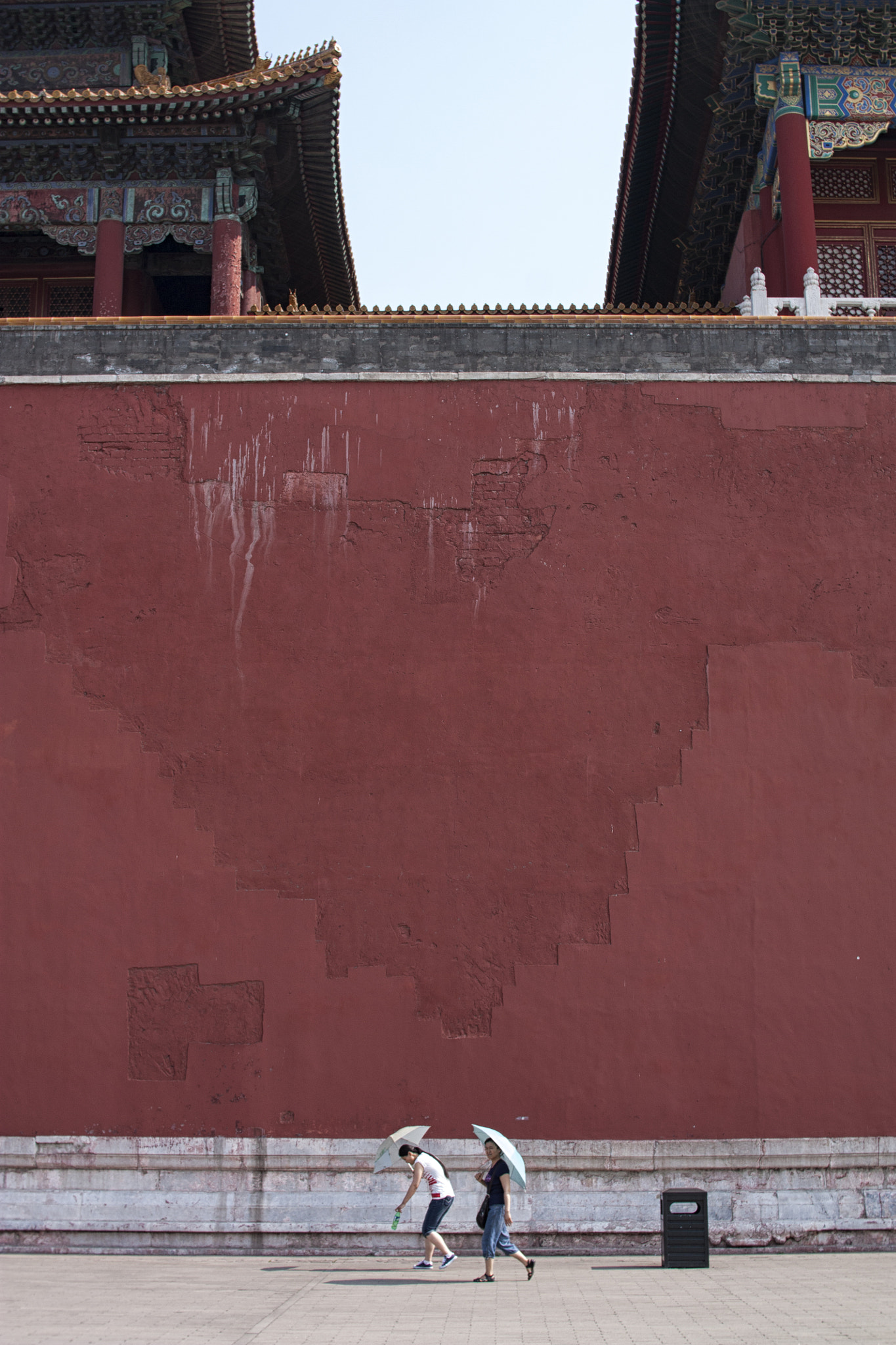 Sigma 30mm F1.4 EX DC HSM sample photo. Forbidden city wall photography