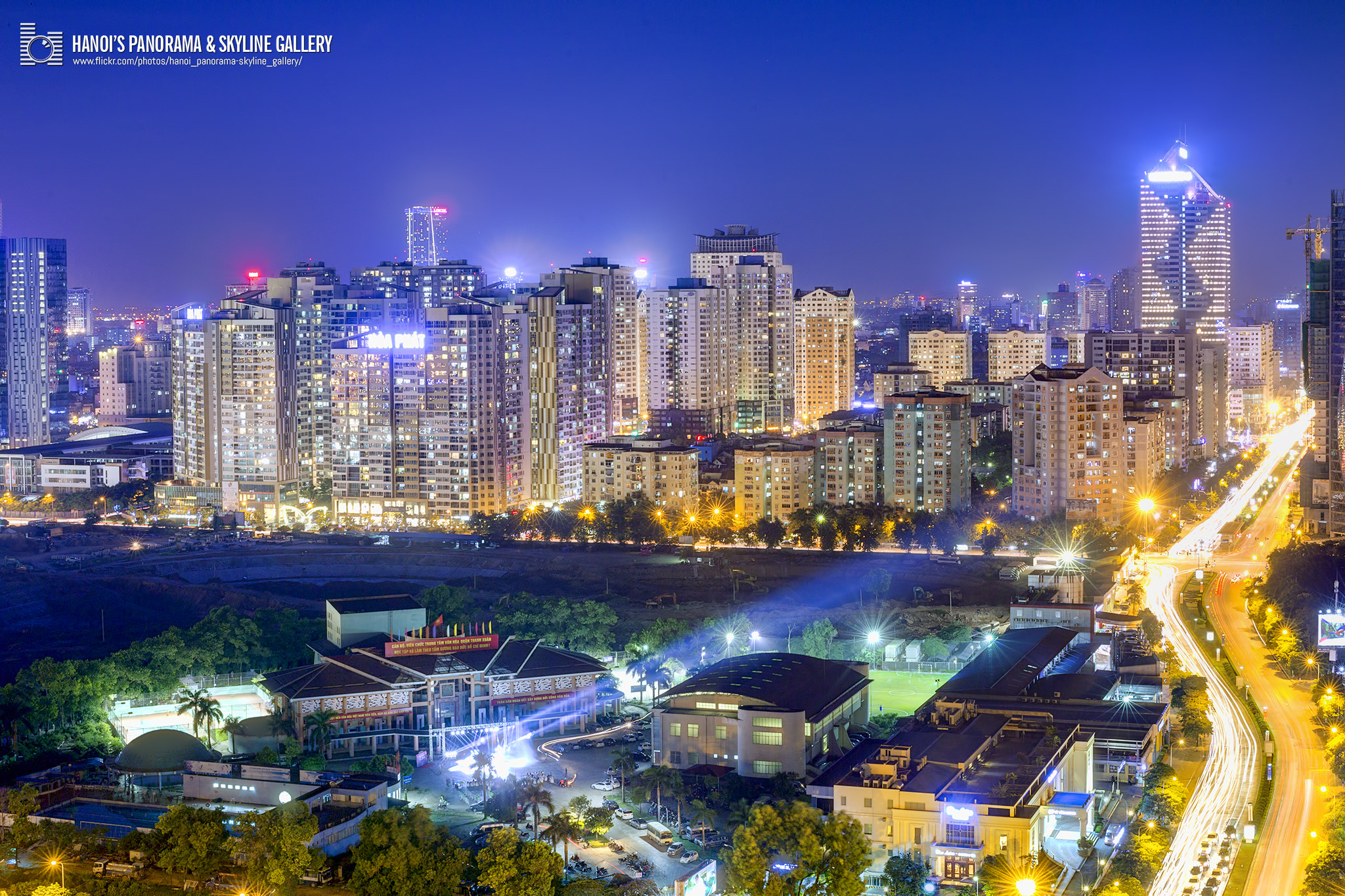 ZEISS Planar T* 50mm F1.4 sample photo. Hanoi at night photography