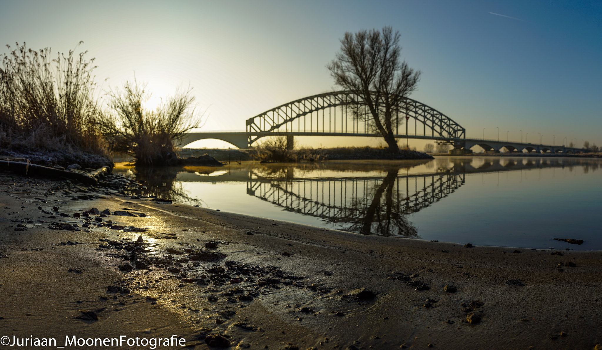 E 50mm F2 sample photo. Dutch morning photography