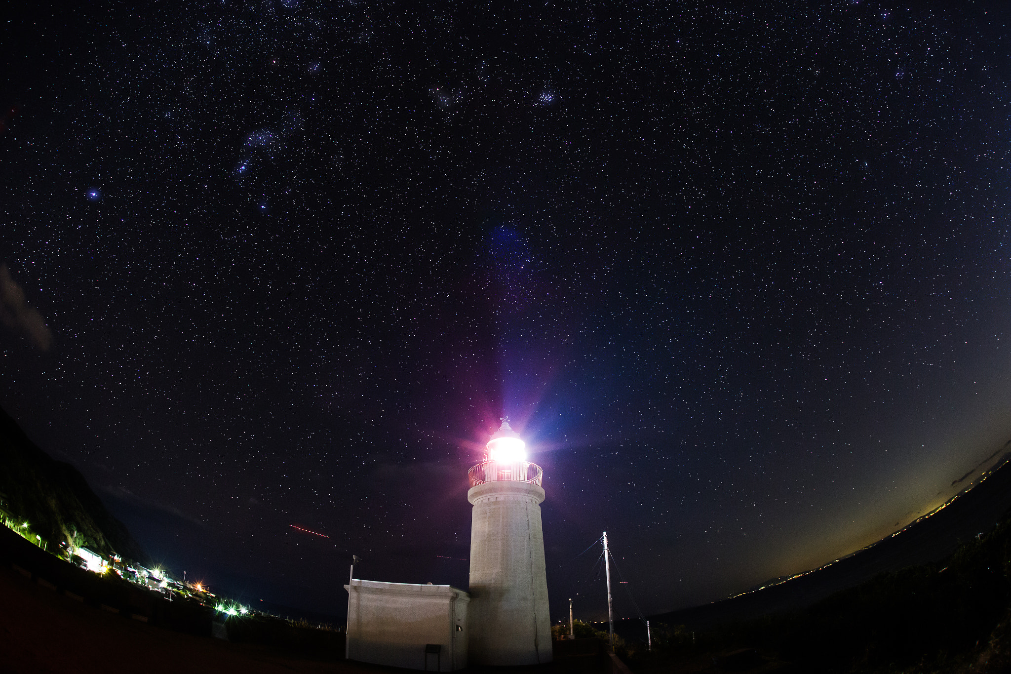 Sigma 15mm f/2.8 EX Fisheye sample photo. Lighthouse photography