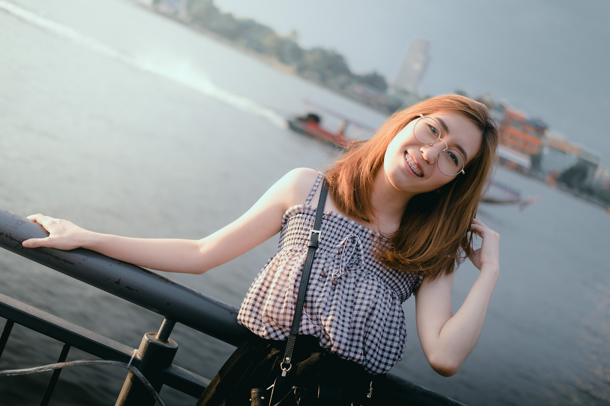 Fujifilm X-E2 + Fujifilm XF 35mm F2 R WR sample photo. A girl photography