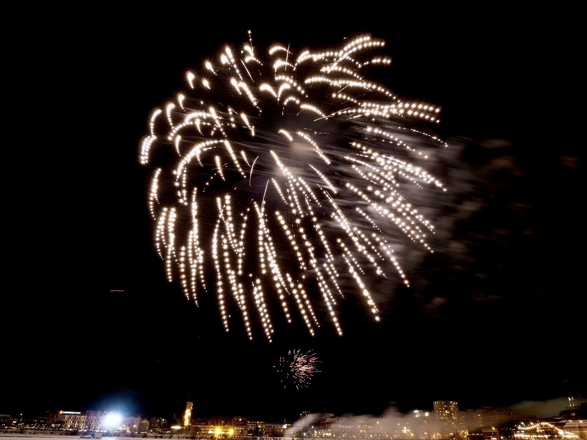 Olympus OM-D E-M5 II + OLYMPUS M.12mm F2.0 sample photo. Happy new year photography