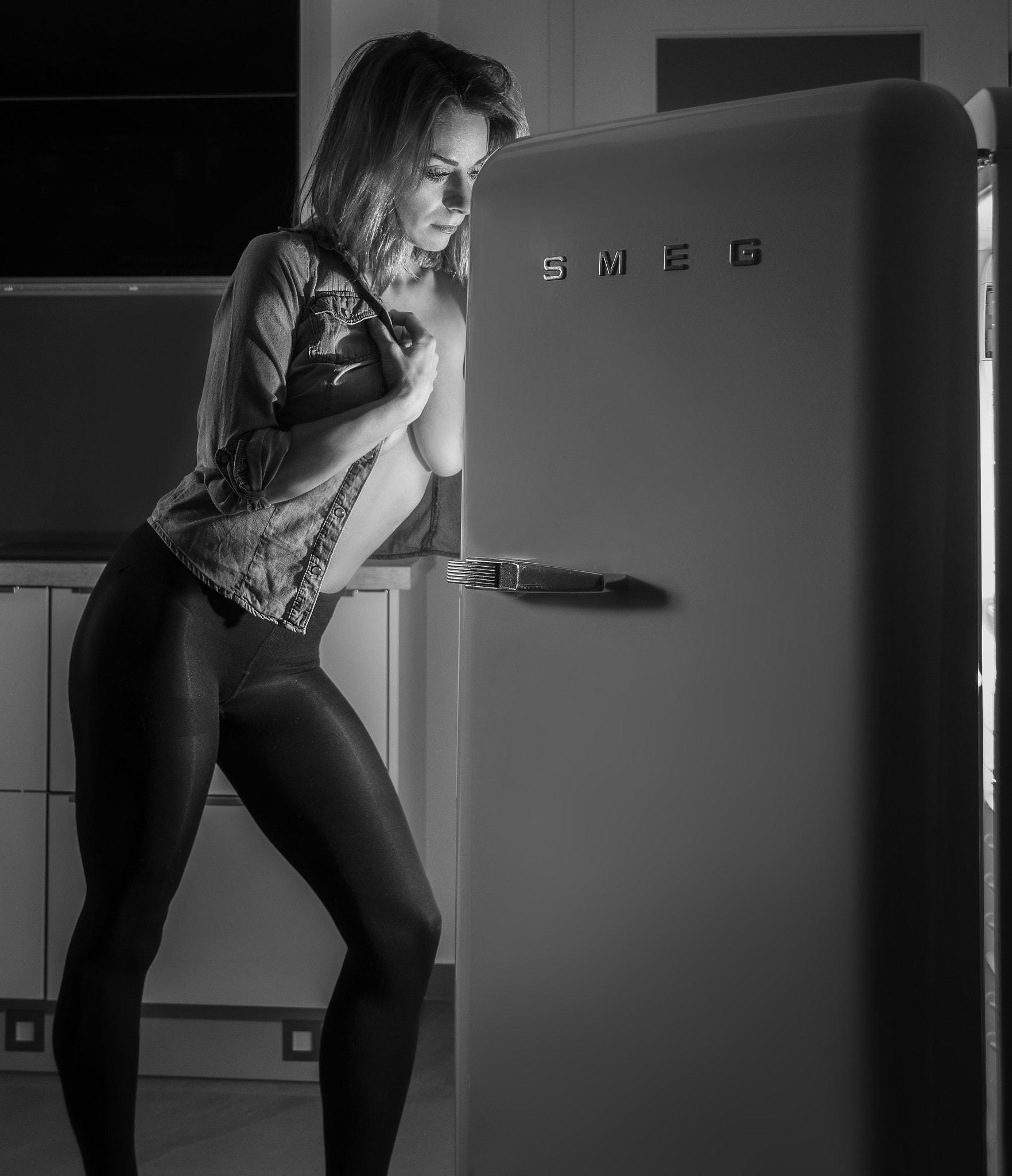 Nikon AF Nikkor 24-85mm F2.8-4D IF sample photo. Smeg refrigerator photography