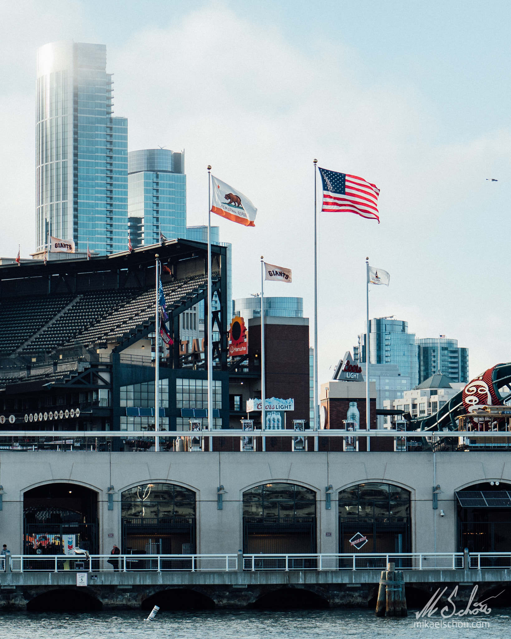 Olympus OM-D E-M5 II + Panasonic Leica DG Nocticron 42.5mm F1.2 ASPH OIS sample photo. At&t park photography