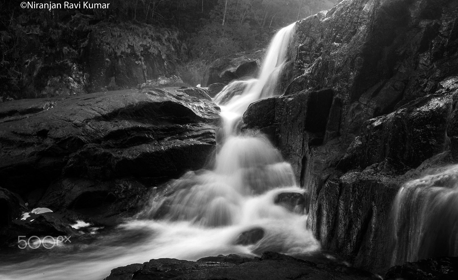 Canon EOS 1100D (EOS Rebel T3 / EOS Kiss X50) + Sigma 10-20mm F4-5.6 EX DC HSM sample photo. White waters photography