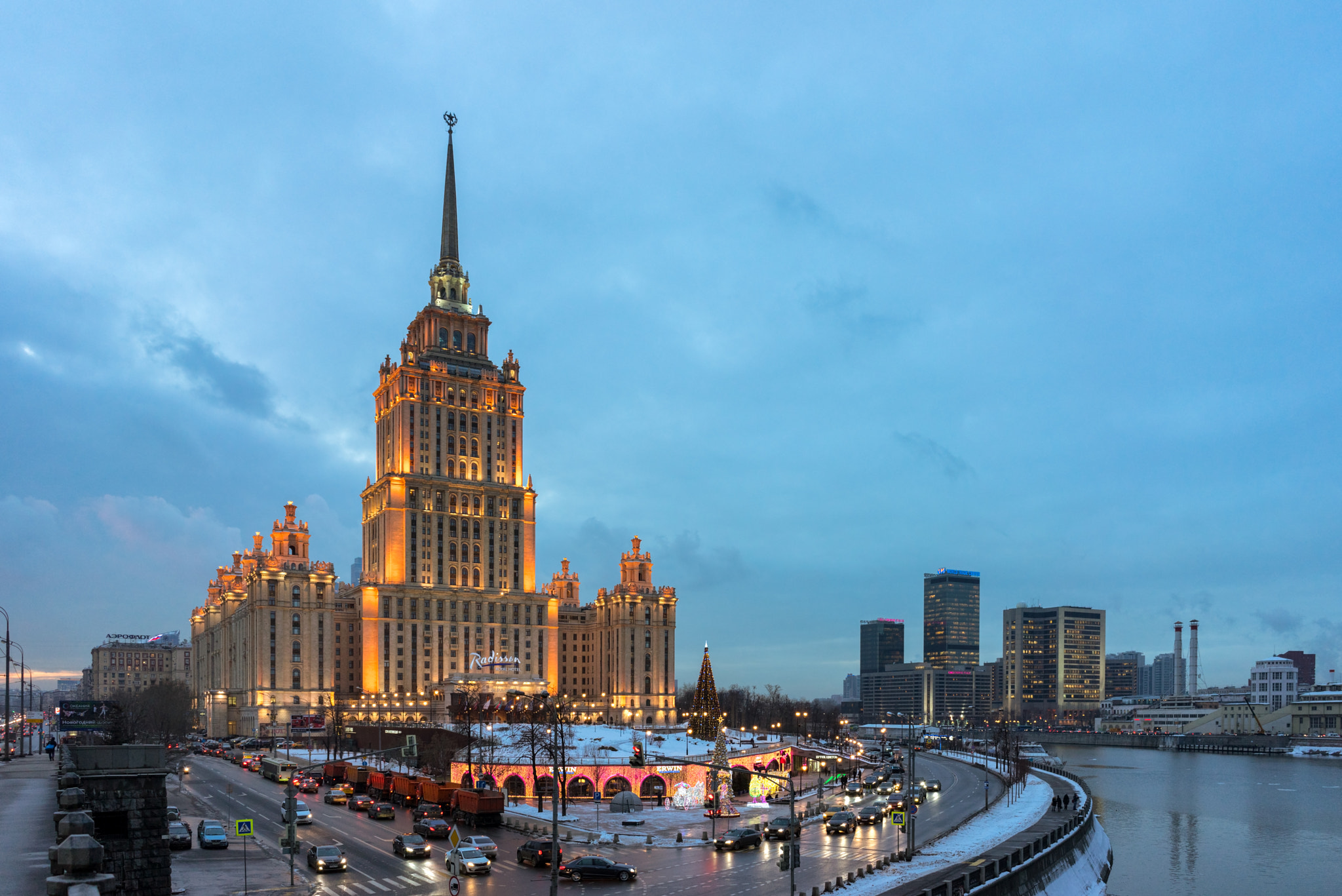 Sony a7R + Sony FE 28mm F2 sample photo. Views of moscow photography