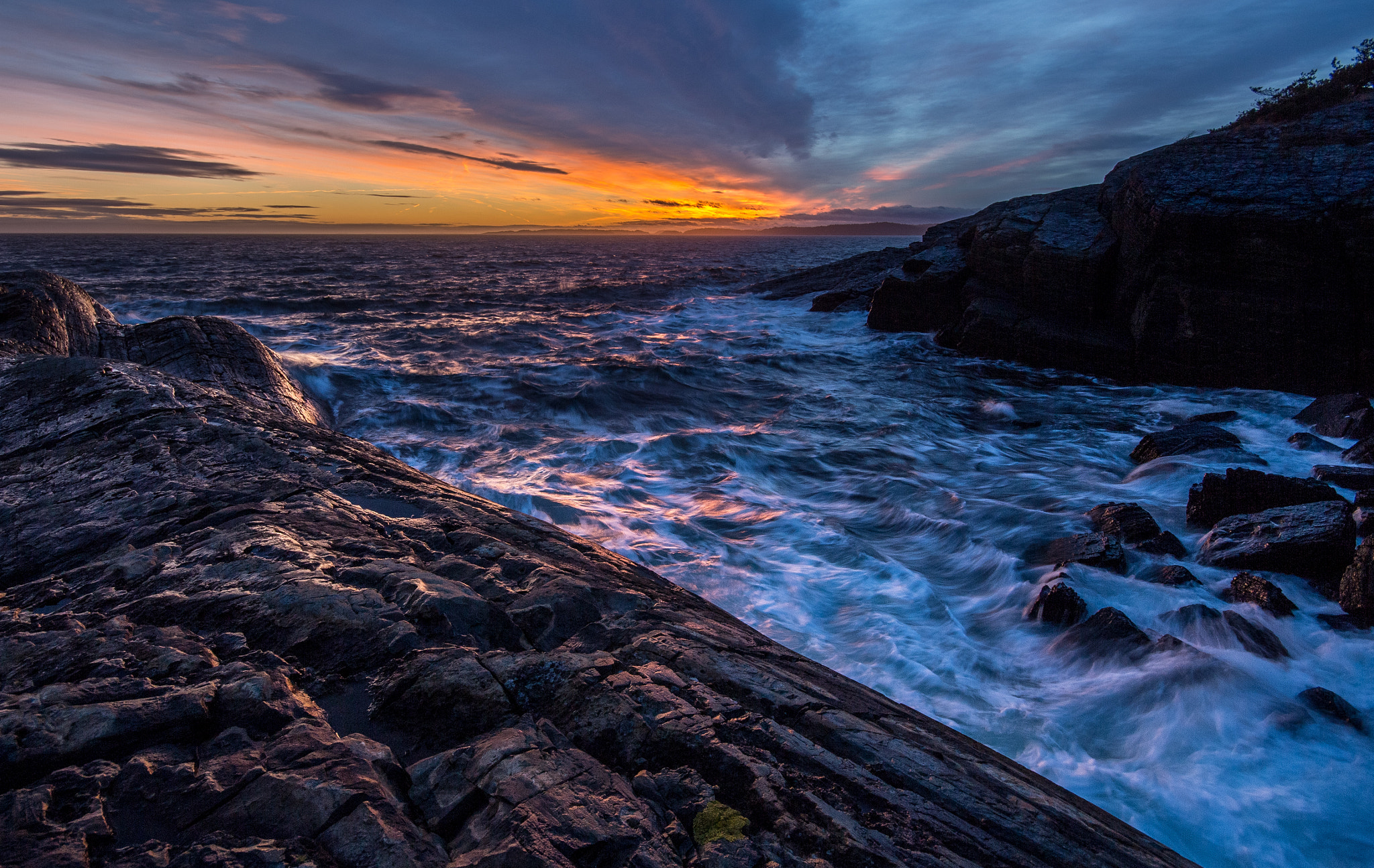 Canon EOS 650D (EOS Rebel T4i / EOS Kiss X6i) + Sigma 10-20mm F4-5.6 EX DC HSM sample photo. Sunset in steinvika, langesund. photography