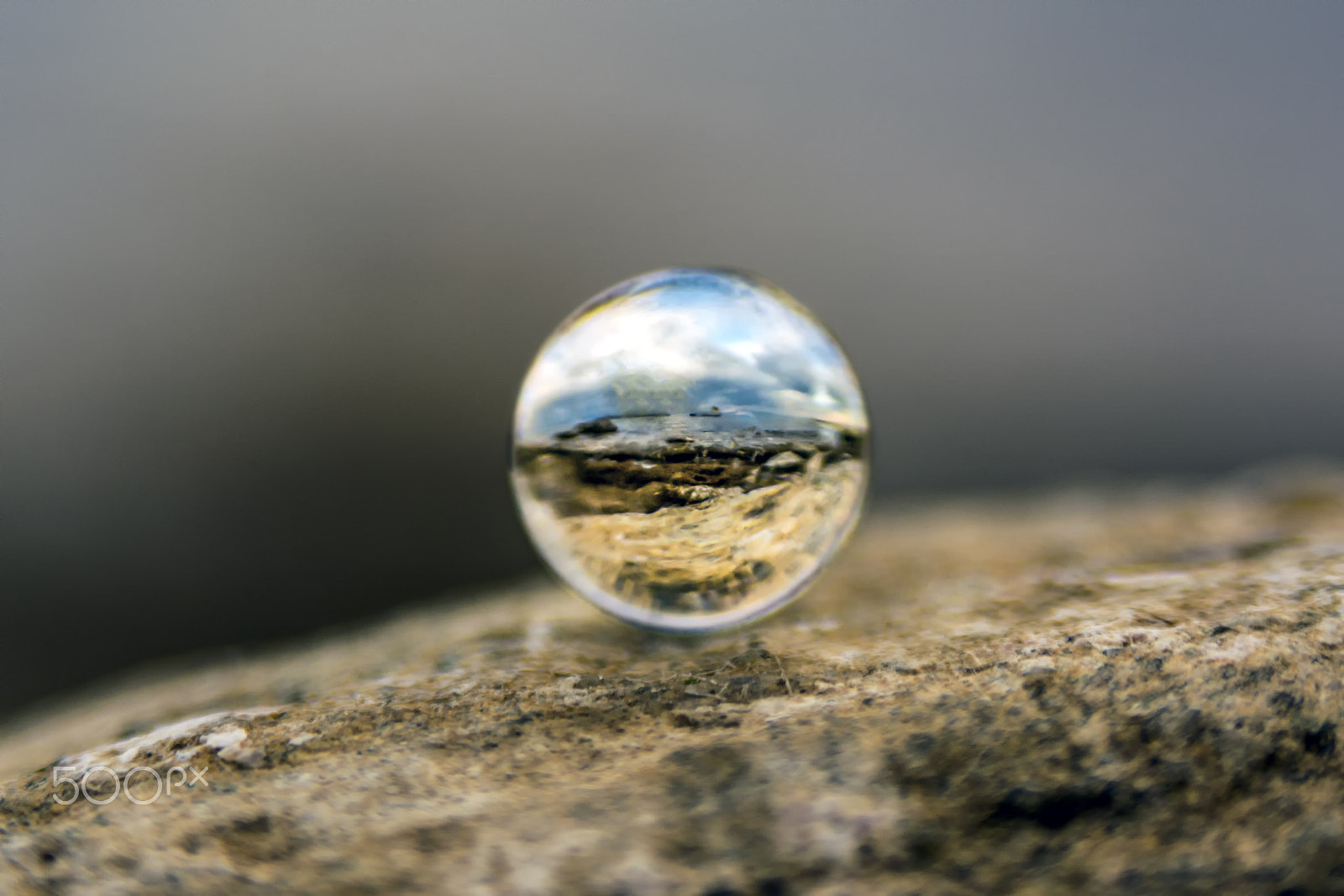 AF Zoom-Nikkor 28-105mm f/3.5-4.5D IF sample photo. My magic sphere photography