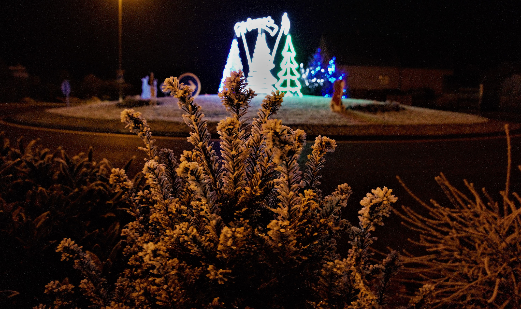 Samsung NX20 sample photo. Le rond point du père noël 2 photography