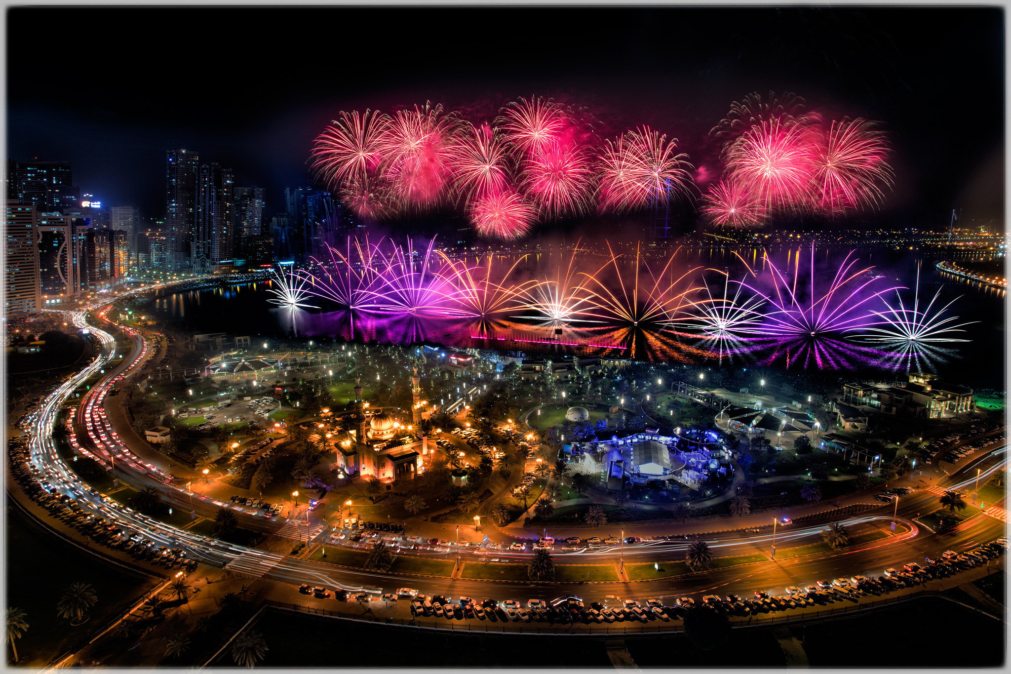 Canon EOS 5DS + Canon EF 17-40mm F4L USM sample photo. Fireworks 2017 photography