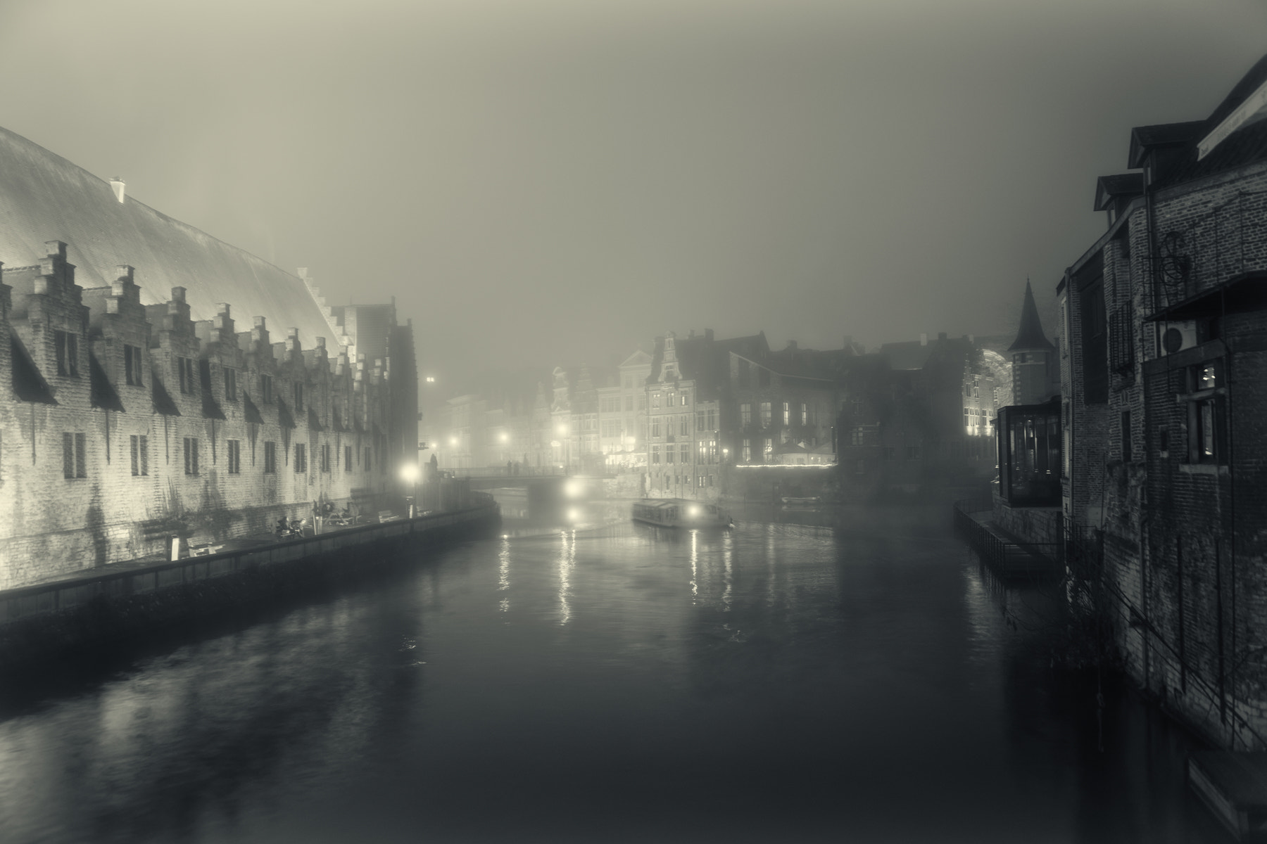 Sony a99 II sample photo. Foggy gent photography