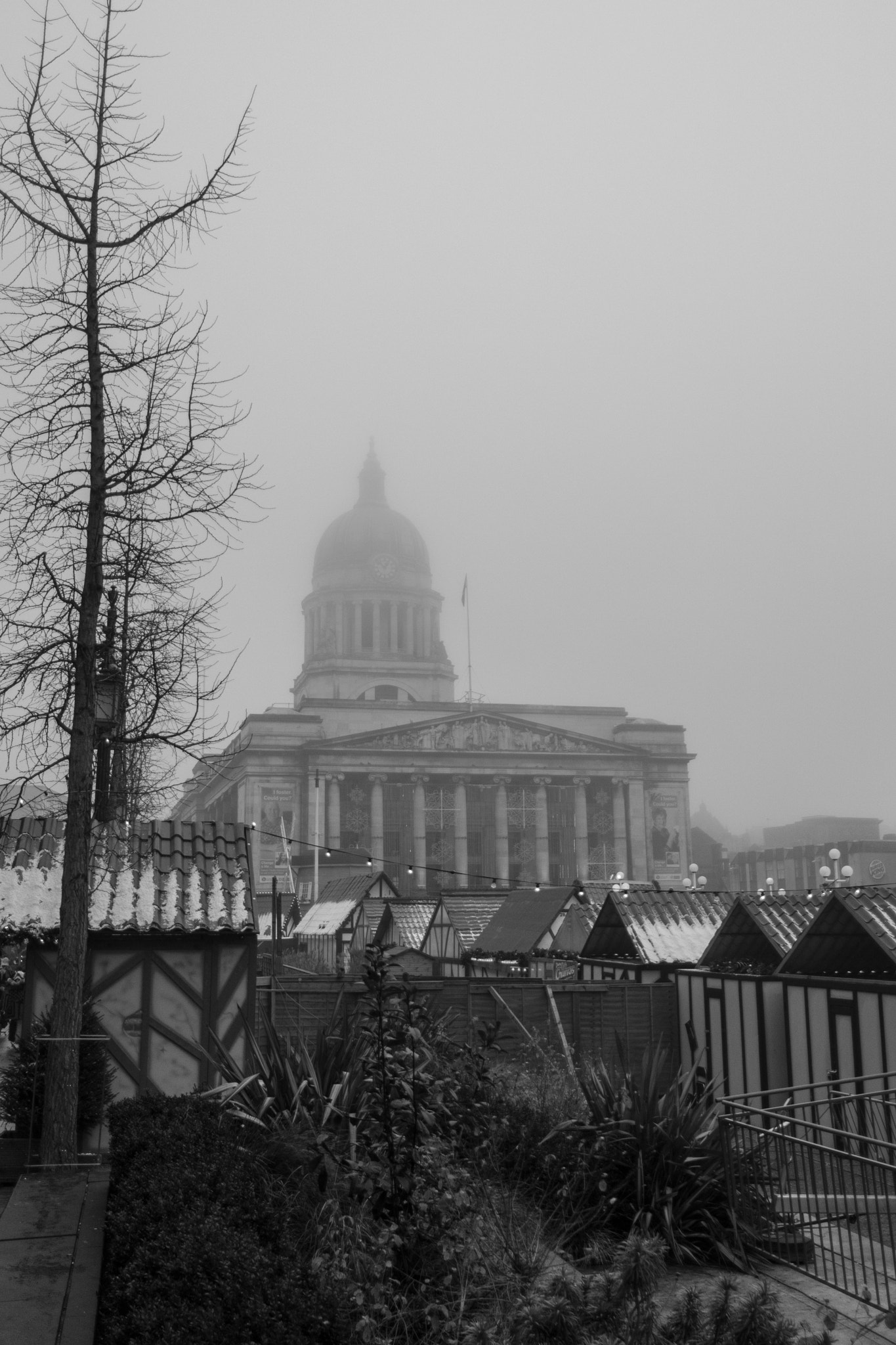 Samsung NX 16mm F2.4 Pancake sample photo. Nottingham council house photography