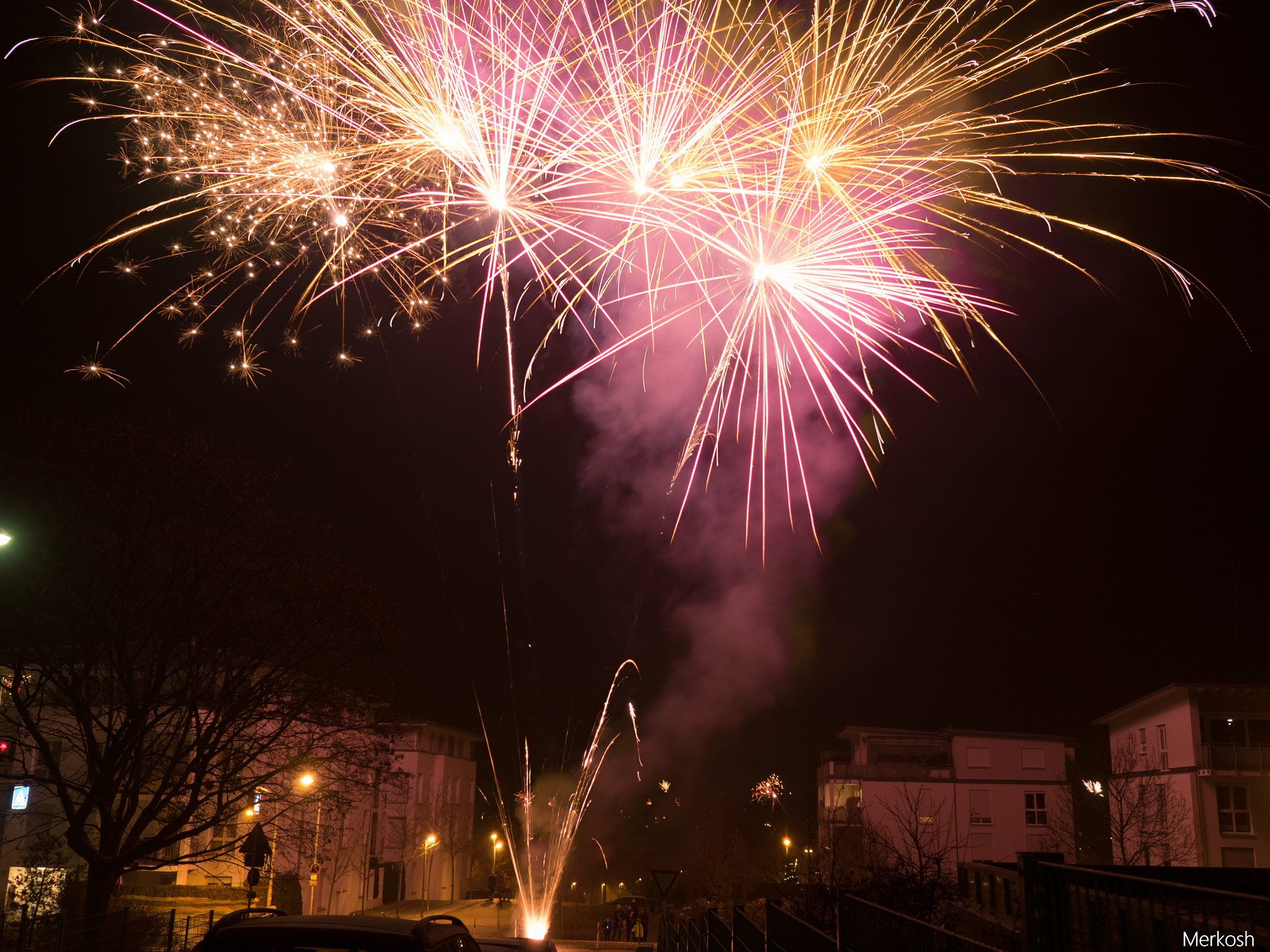 Olympus OM-D E-M5 II + Olympus M.Zuiko Digital 17mm F1.8 sample photo. Happy new year photography