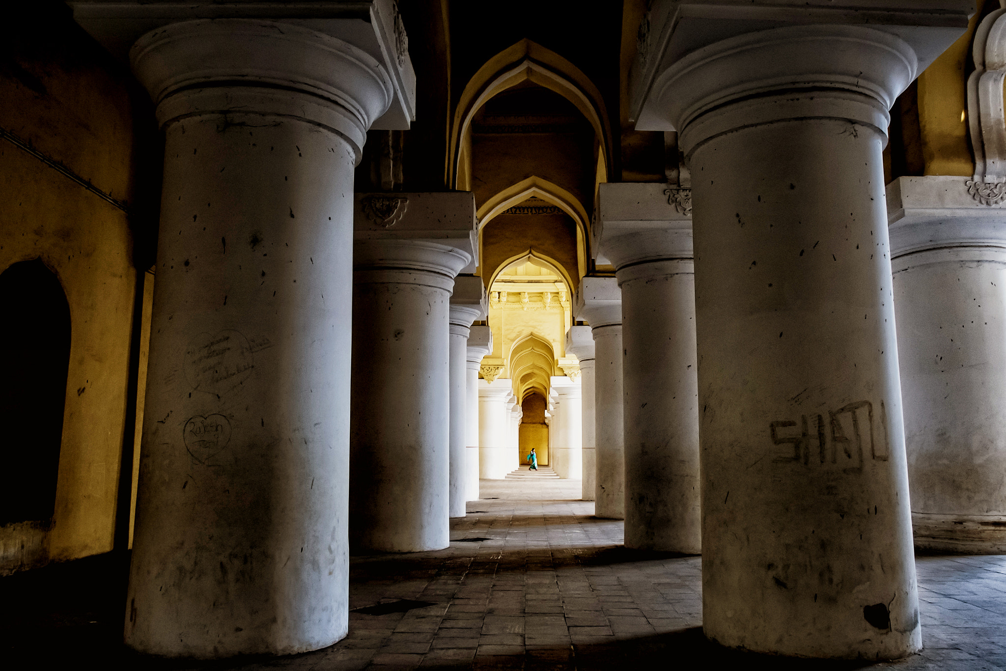 Fujifilm X-M1 + Fujifilm XF 18-55mm F2.8-4 R LM OIS sample photo. Thirumalai nayak palace in madurai photography