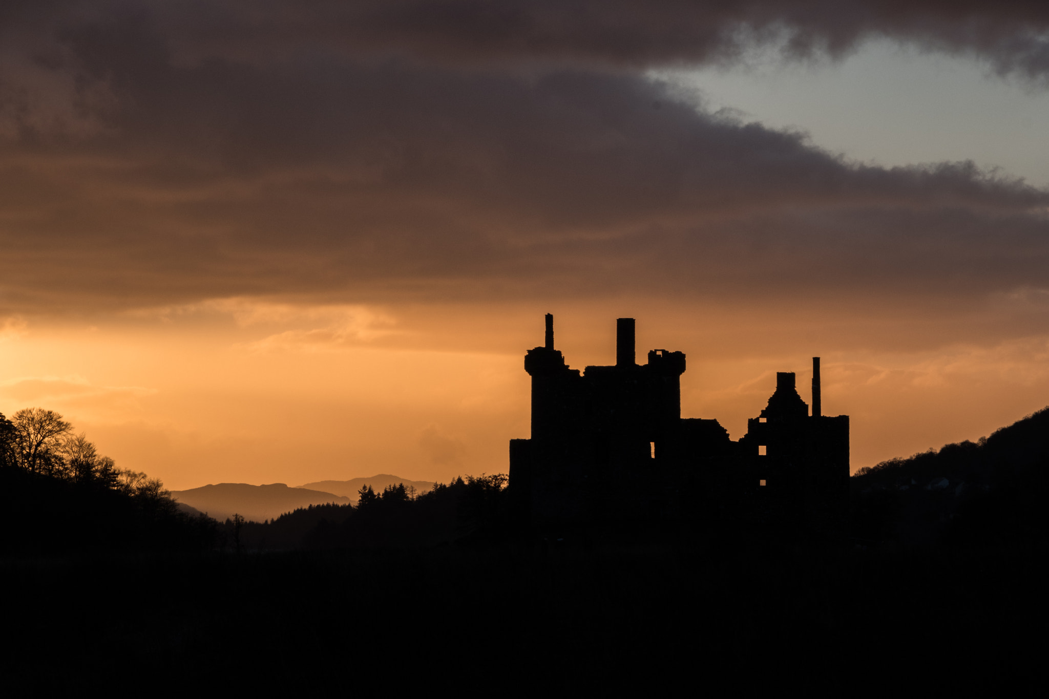 Fujifilm X-Pro2 + Fujifilm XF 50-140mm F2.8 R LM OIS WR sample photo. Kilchruan castle, loch awe scotland, last light of 1/1/17. photography