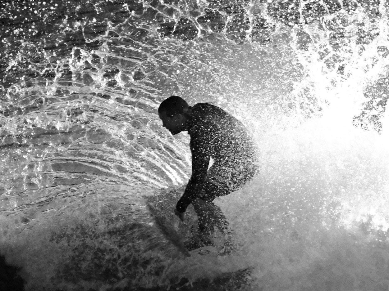 Panasonic Lumix DMC-GH4 + LEICA DG 100-400/F4.0-6.3 sample photo. Boy surfers 5 photography