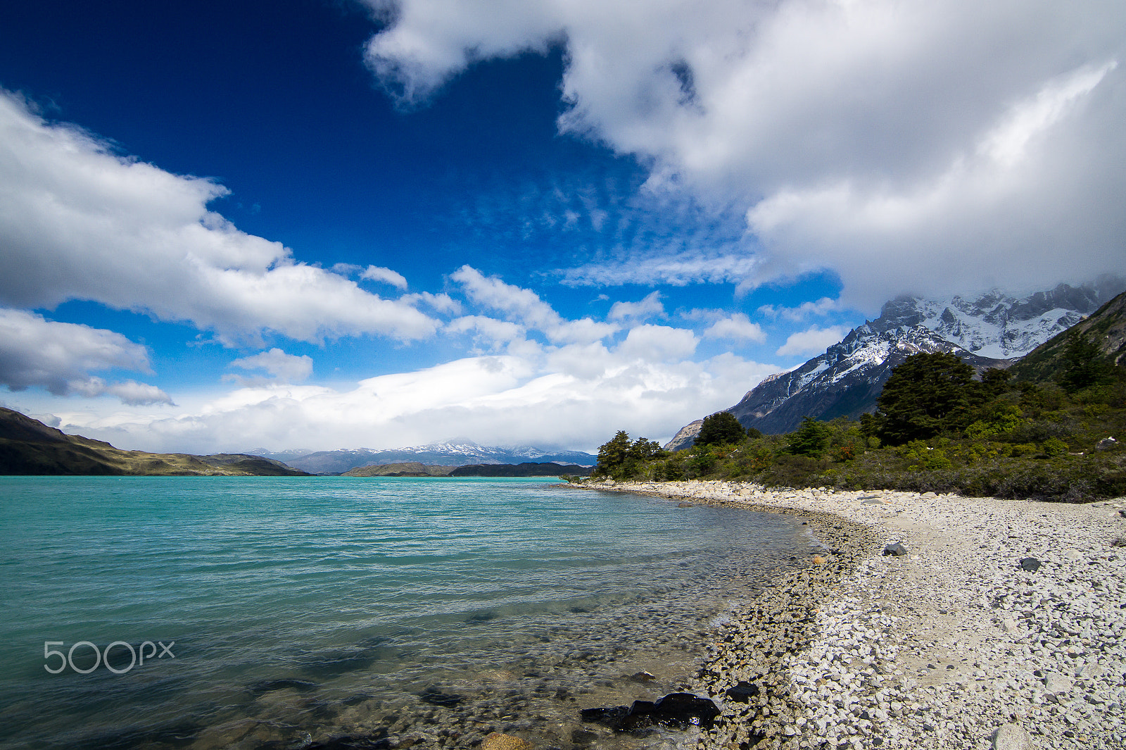 Sony SLT-A58 + 20mm F2.8 sample photo. Orilla del lago nordenskjold photography