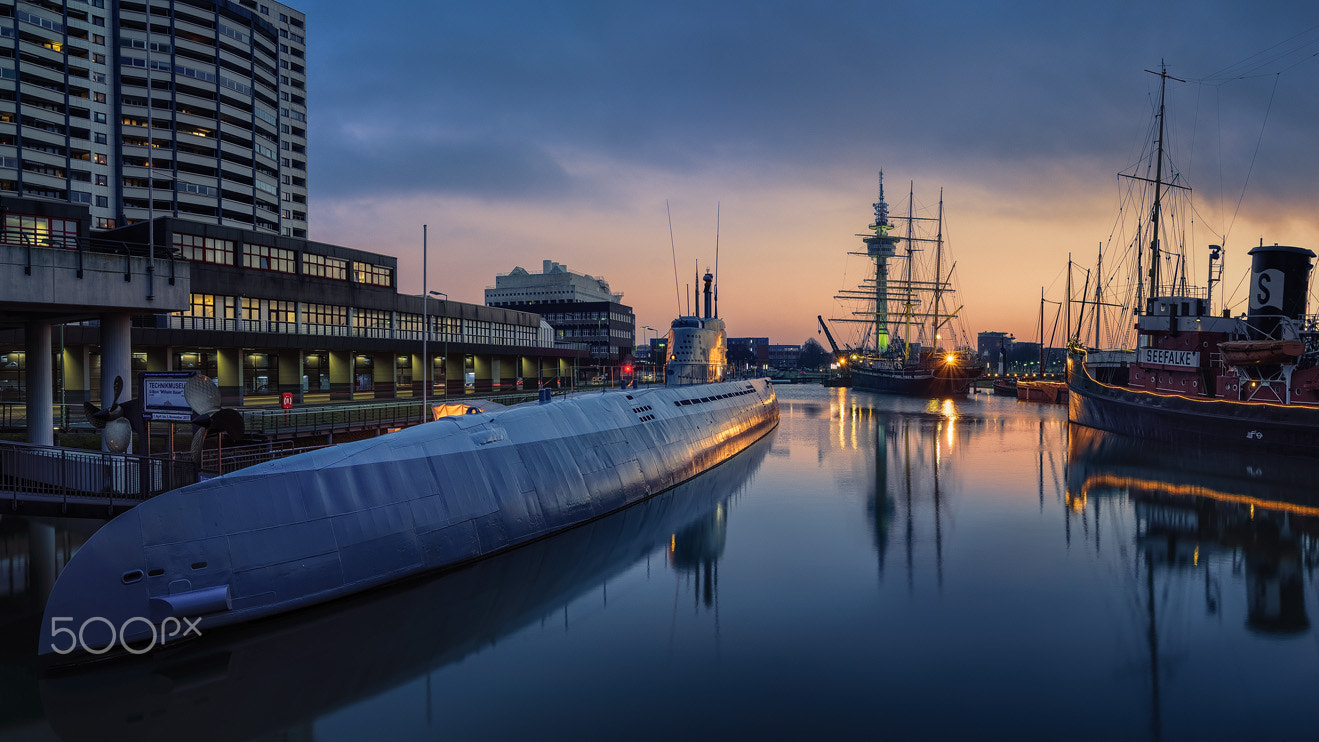Tokina AT-X Pro 12-24mm F4 (IF) DX sample photo. Bremerhaven photography