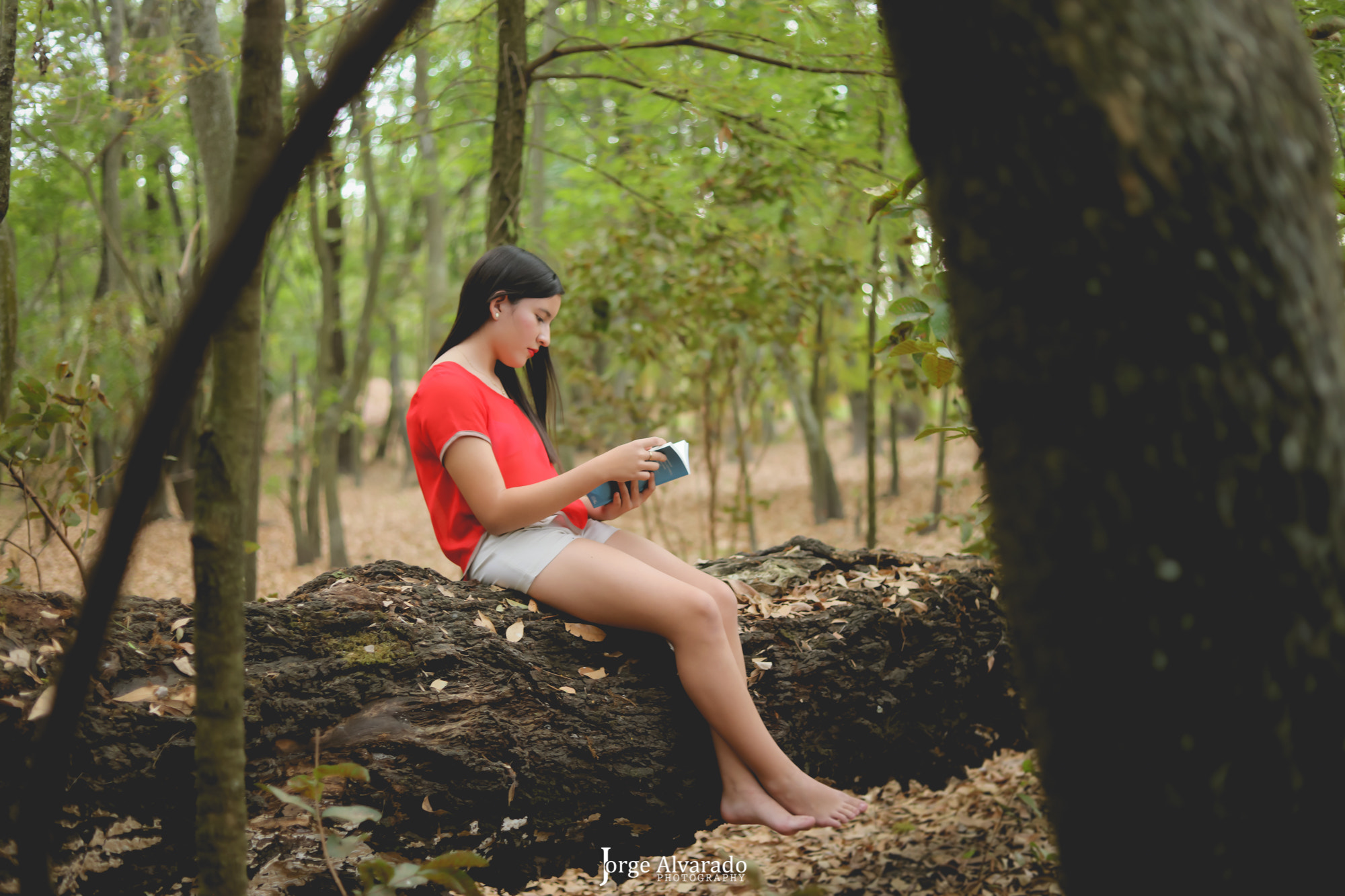 Canon EOS 5DS R sample photo. Woman nature photography
