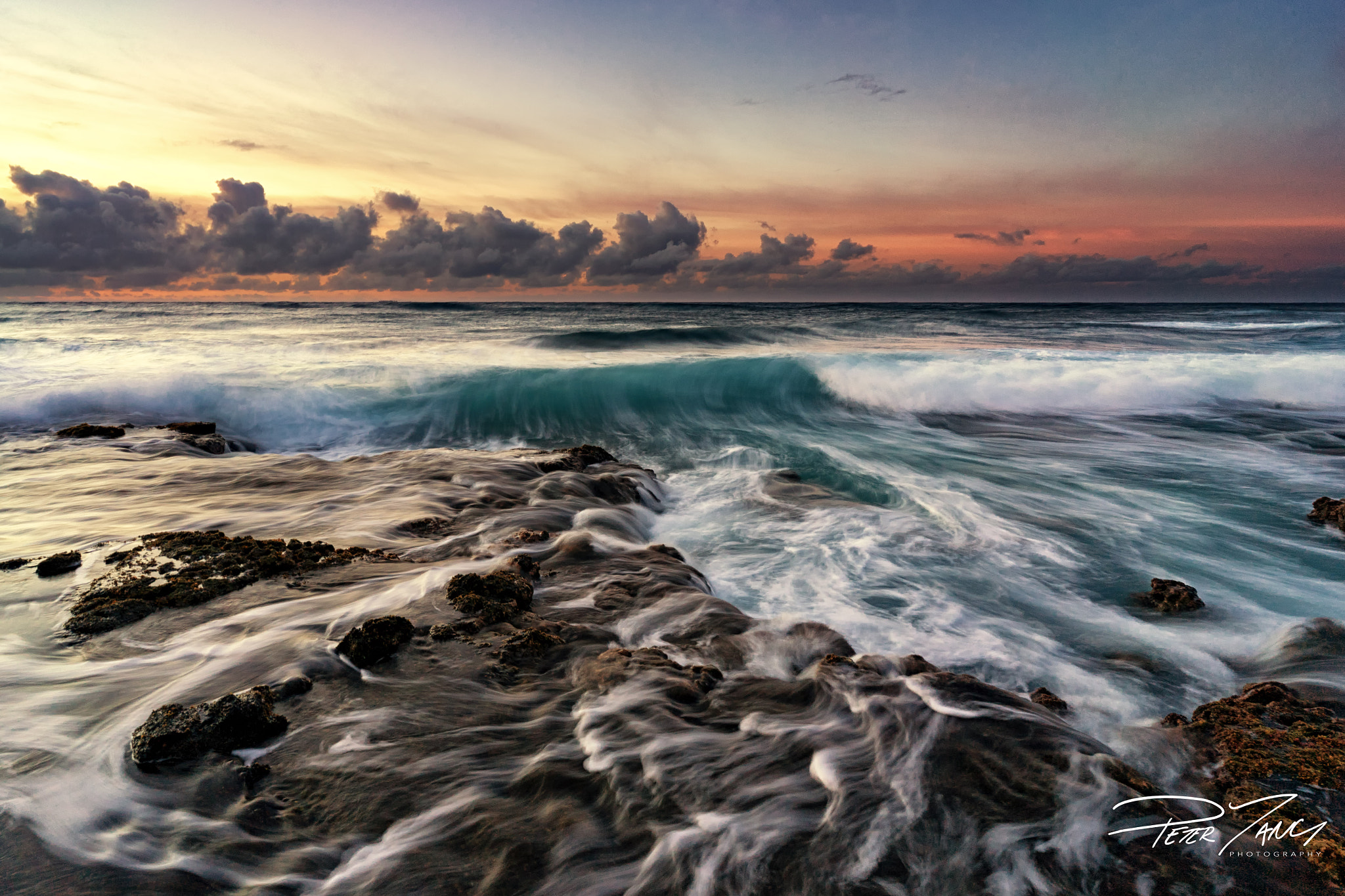 Sony a7 II + ZEISS Batis 18mm F2.8 sample photo. Incoming surf photography