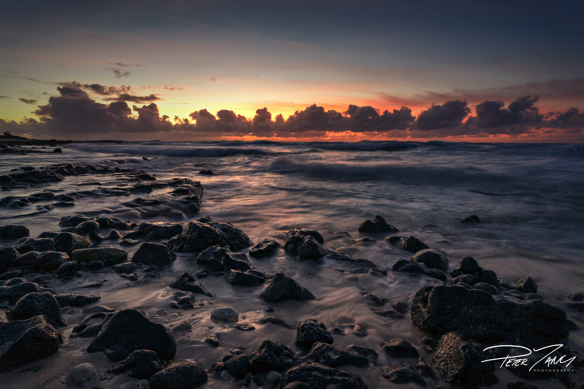 ZEISS Batis 18mm F2.8 sample photo. Rocky shore of ka iwi photography