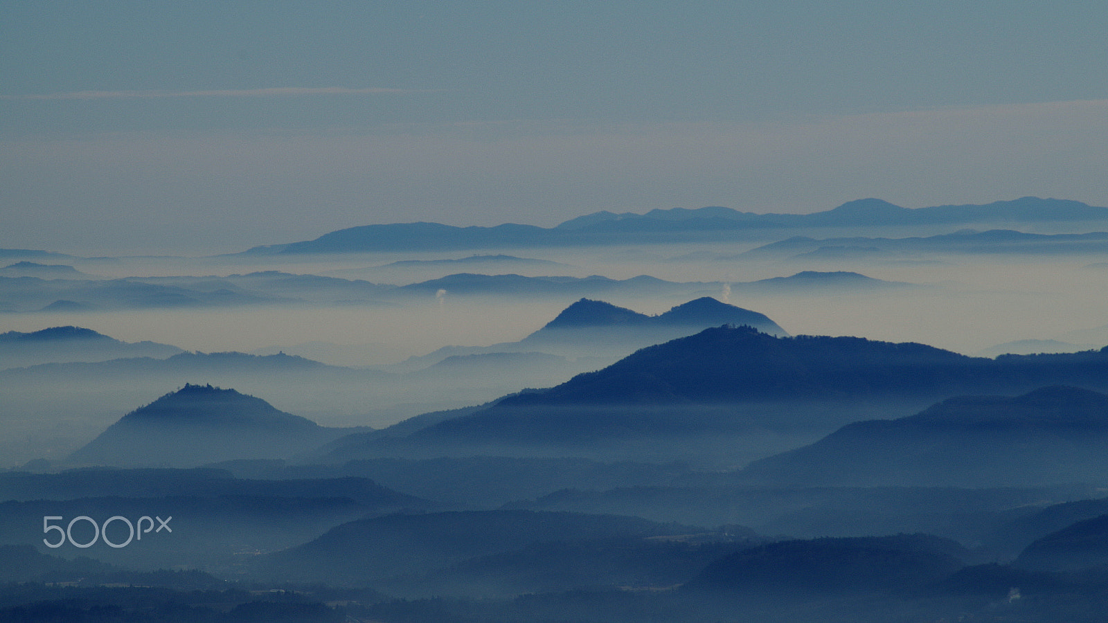 Tamron AF 70-300mm F4-5.6 LD Macro 1:2 sample photo. Distance layers photography