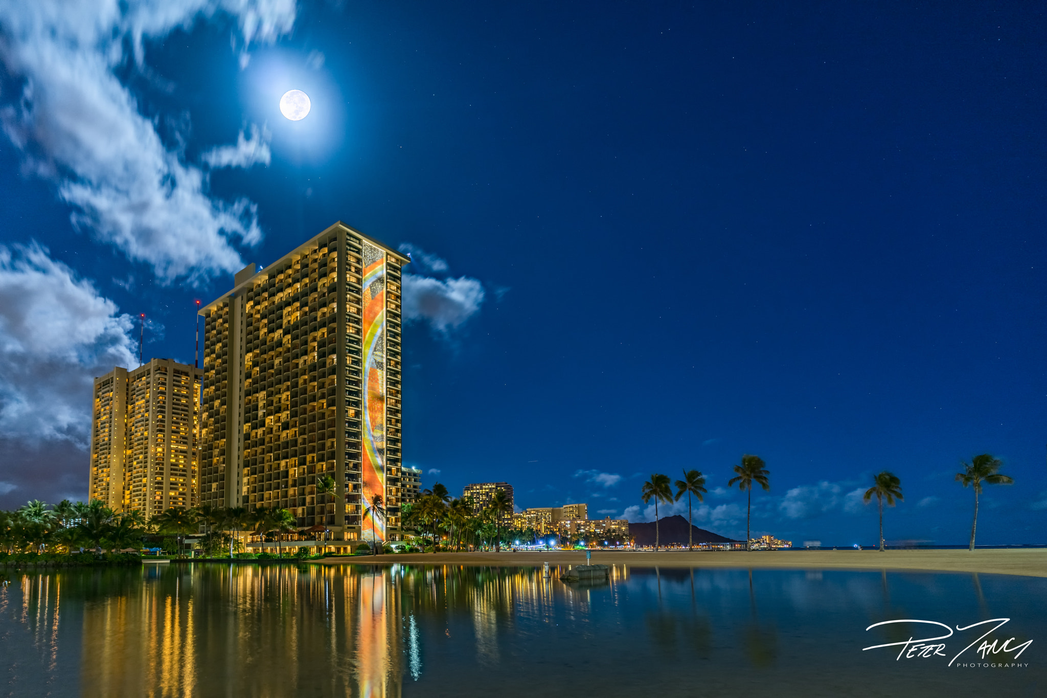 Sony a7 II + ZEISS Batis 18mm F2.8 sample photo. Super moon over the rainbow v2 photography