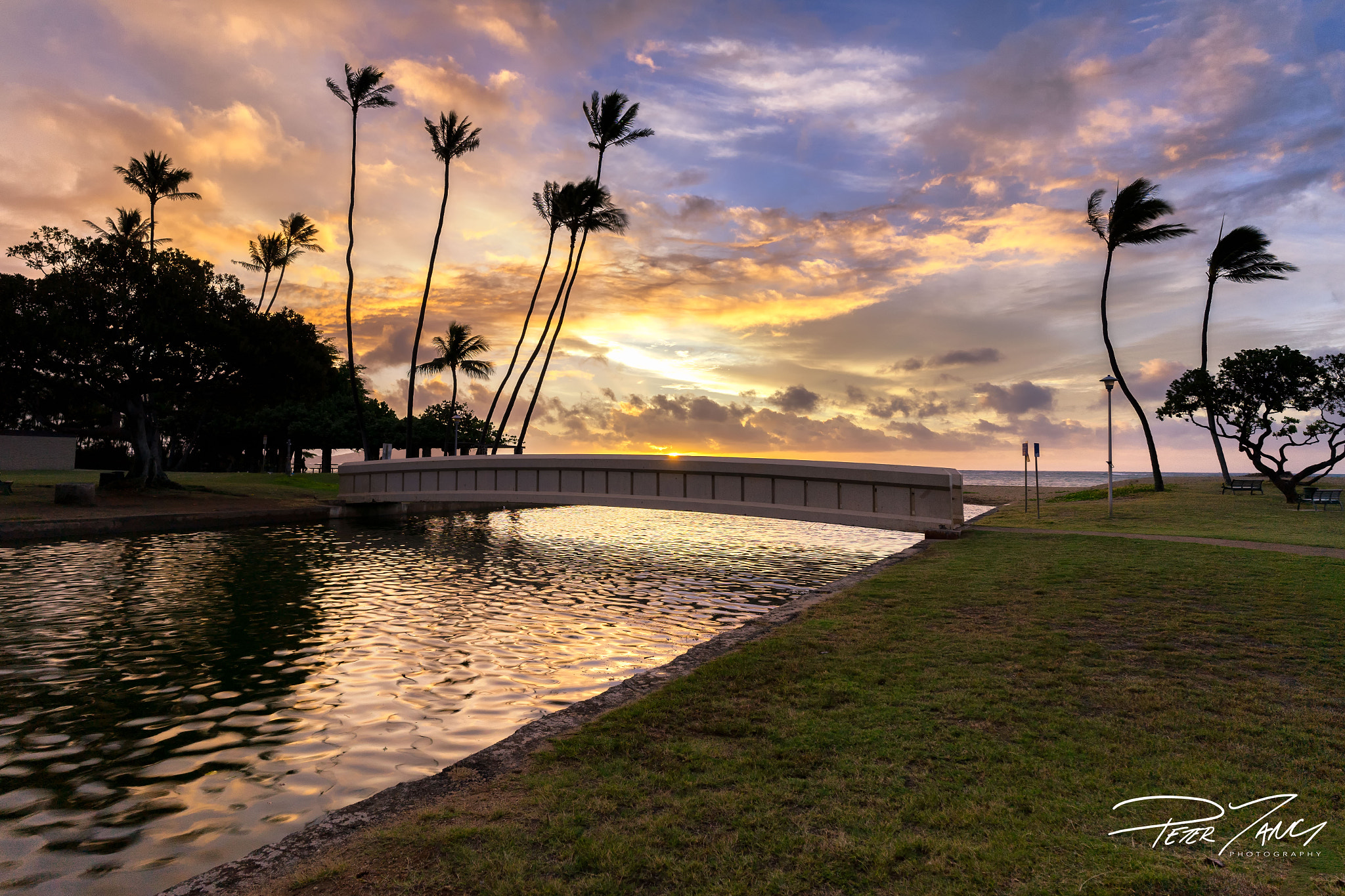 ZEISS Batis 18mm F2.8 sample photo. Kahala windy sunrise photography