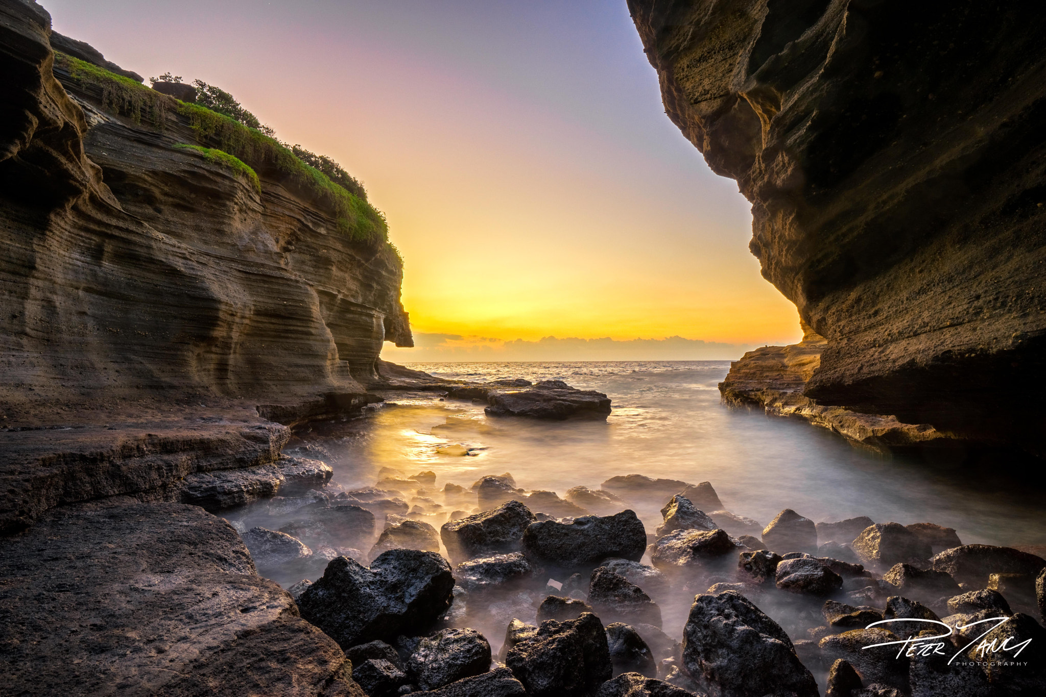 ZEISS Batis 18mm F2.8 sample photo. Cloudless morning photography