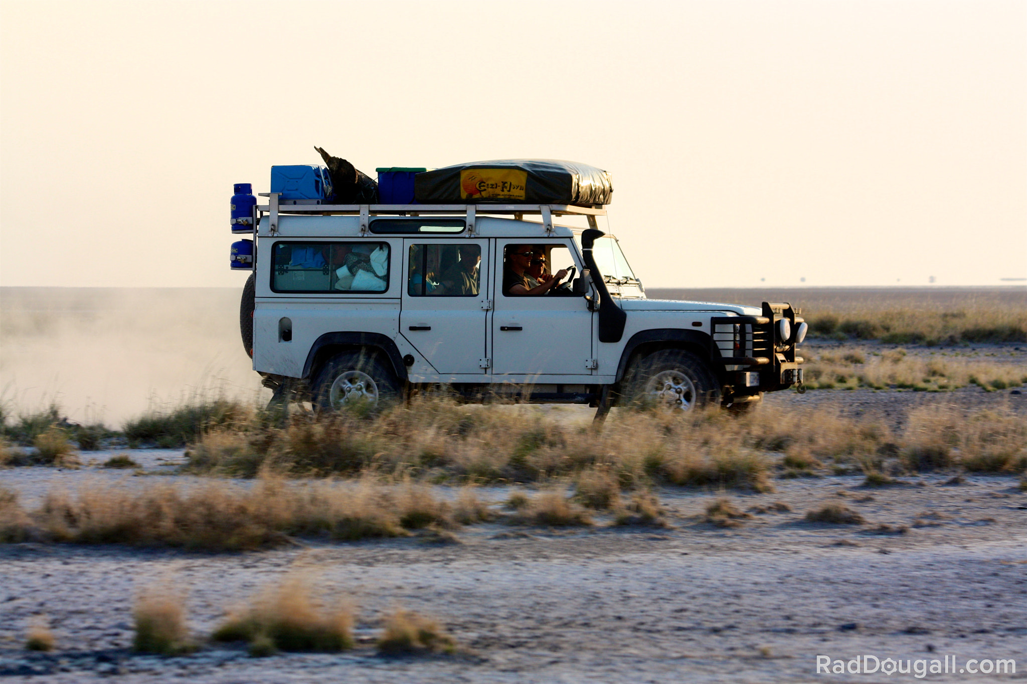 Canon EF 70-300mm F4-5.6 IS USM sample photo. 4x4 salt flat racing photography