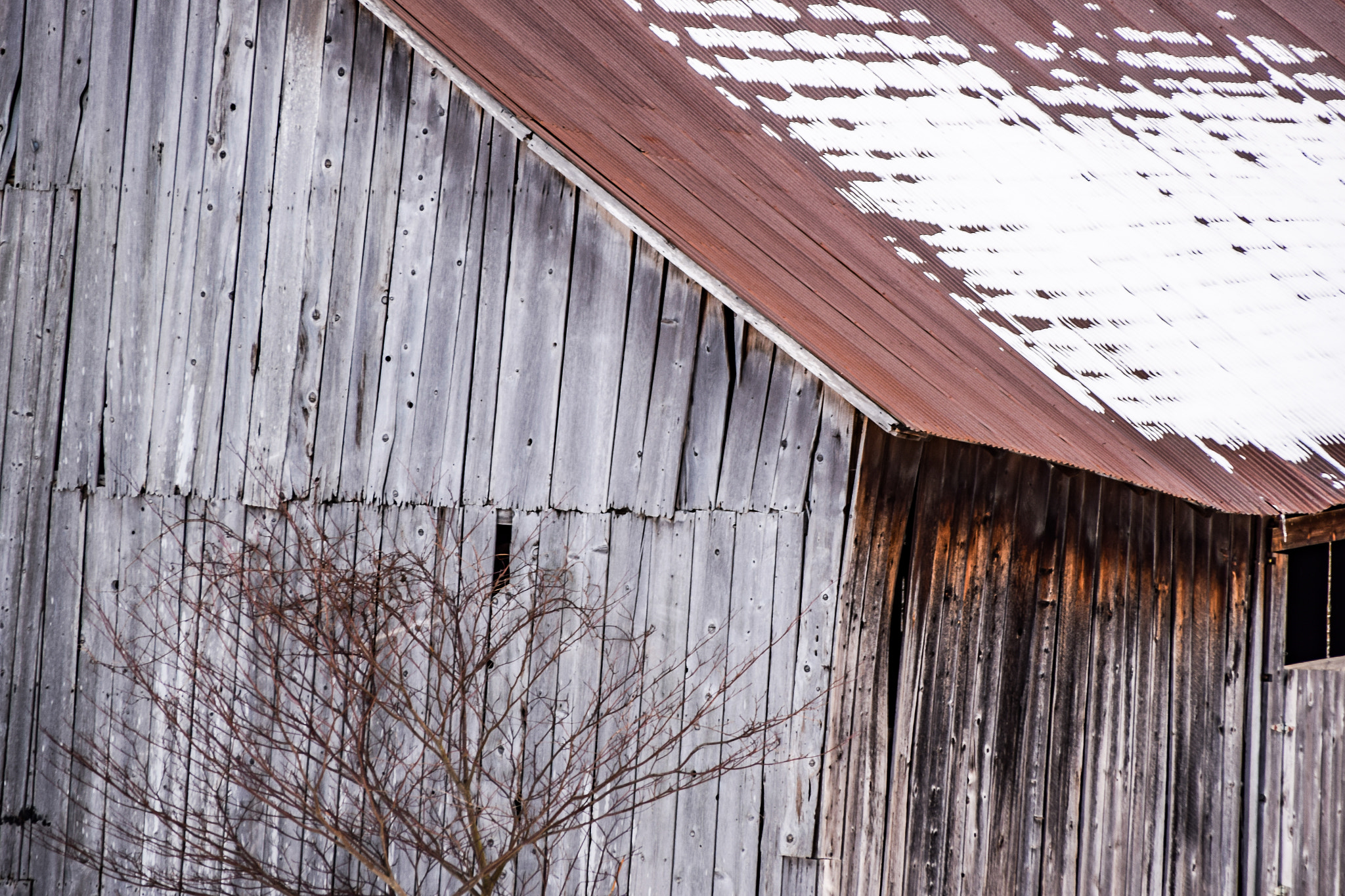 Sigma 28-300mm F3.5-6.3 DG Macro sample photo. Hay barn photography