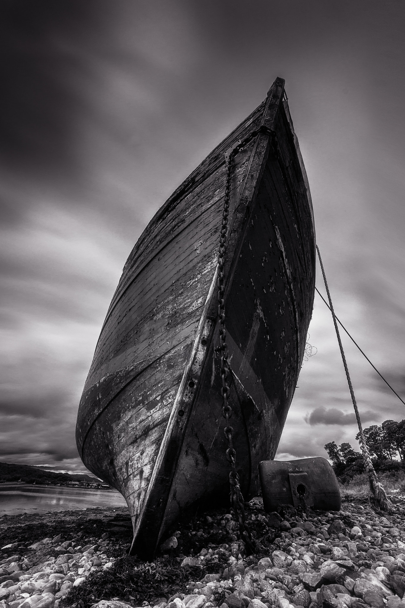 Canon EOS 550D (EOS Rebel T2i / EOS Kiss X4) + Sigma 10-20mm F4-5.6 EX DC HSM sample photo. Old ship photography