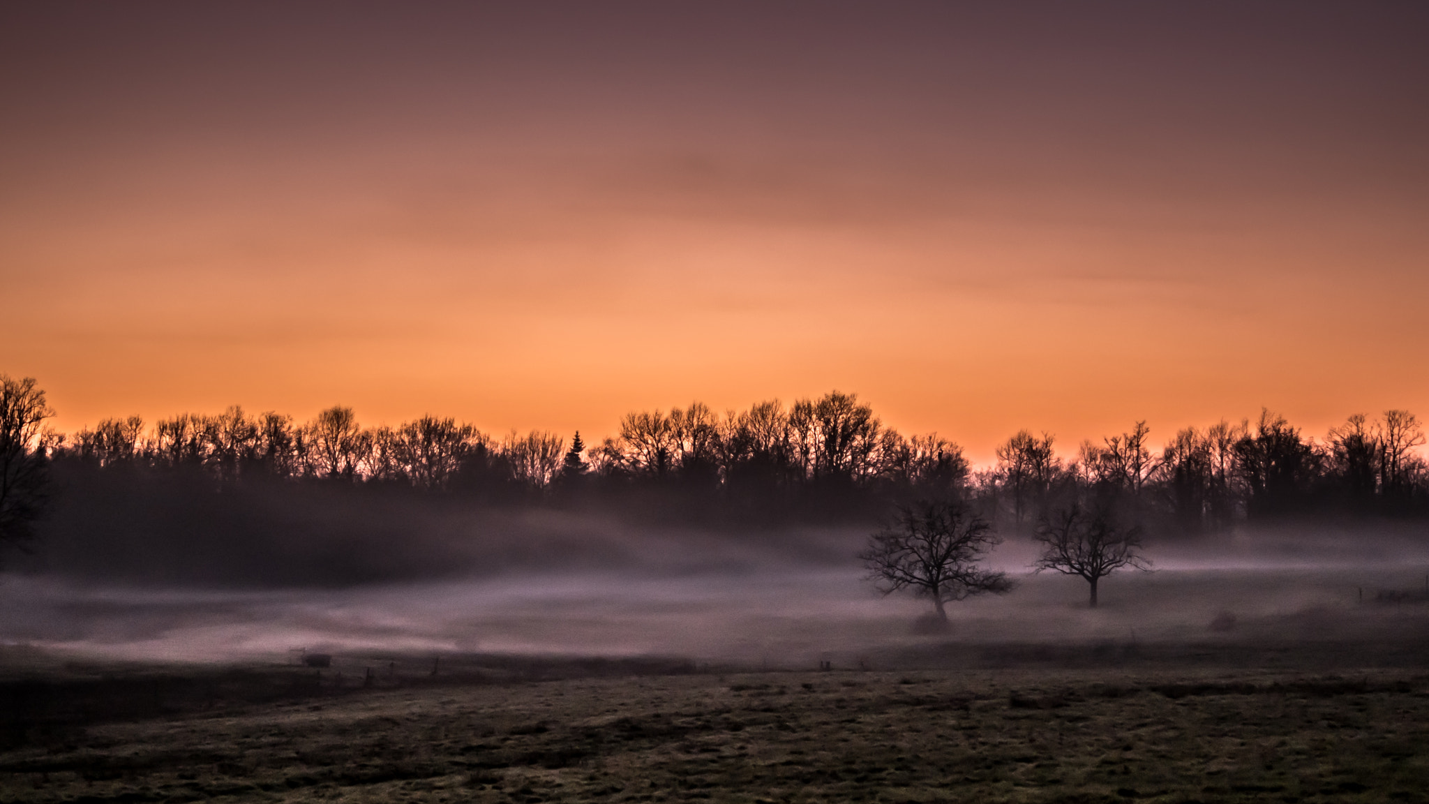 Panasonic Lumix DMC-GX85 (Lumix DMC-GX80 / Lumix DMC-GX7 Mark II) + Panasonic Leica DG Summilux 25mm F1.4 II ASPH sample photo. Sunset myst 16/9 photography