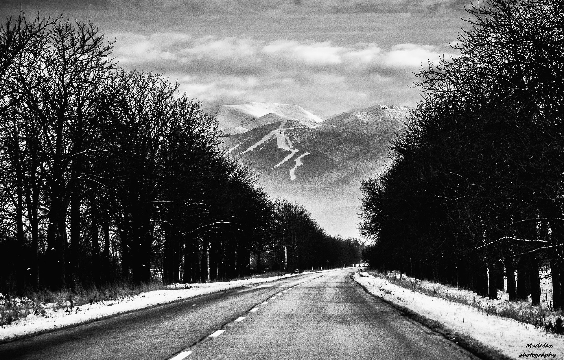 Nikon D5200 + Tamron AF 28-75mm F2.8 XR Di LD Aspherical (IF) sample photo. Road to the mountain photography
