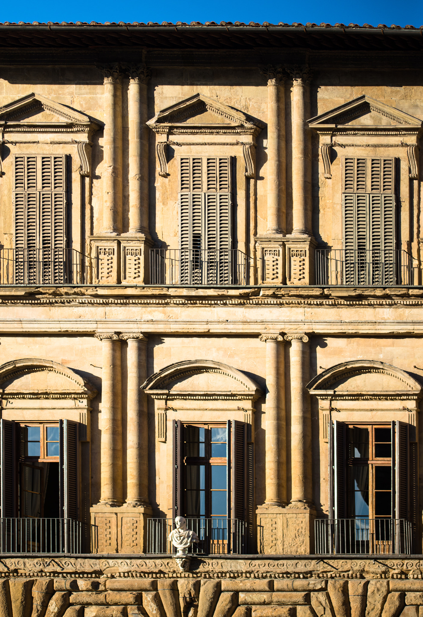 Sigma 105mm F2.8 EX DG OS HSM sample photo. Florence walk photography