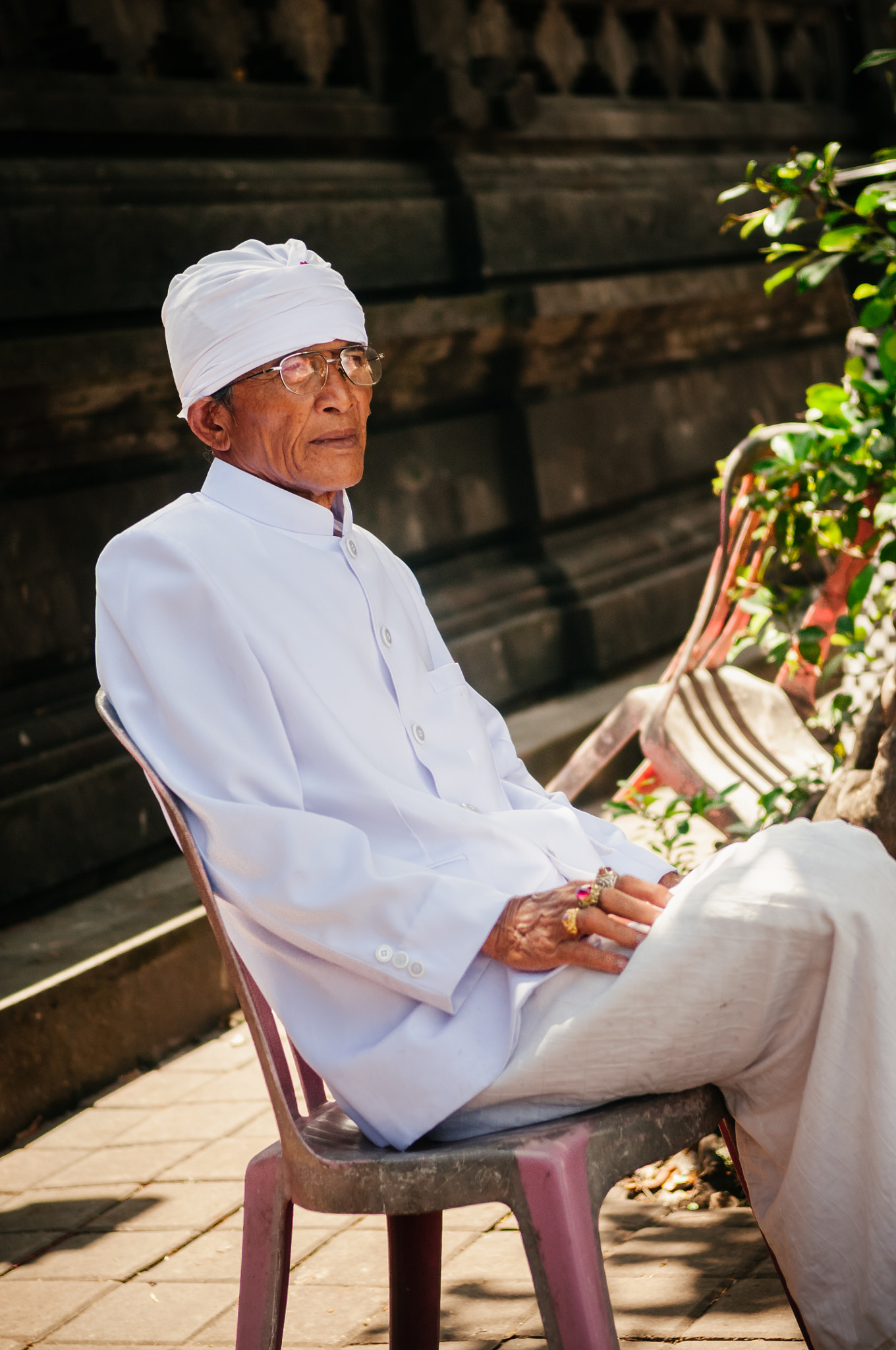 Nikon D300 sample photo. Priest at the temple photography