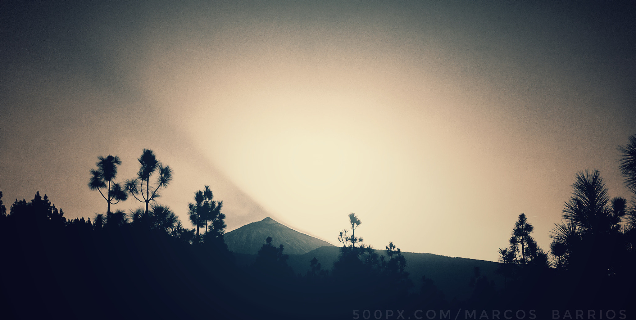 bq Aquaris E5 FHD sample photo. Volcano eclipse photography