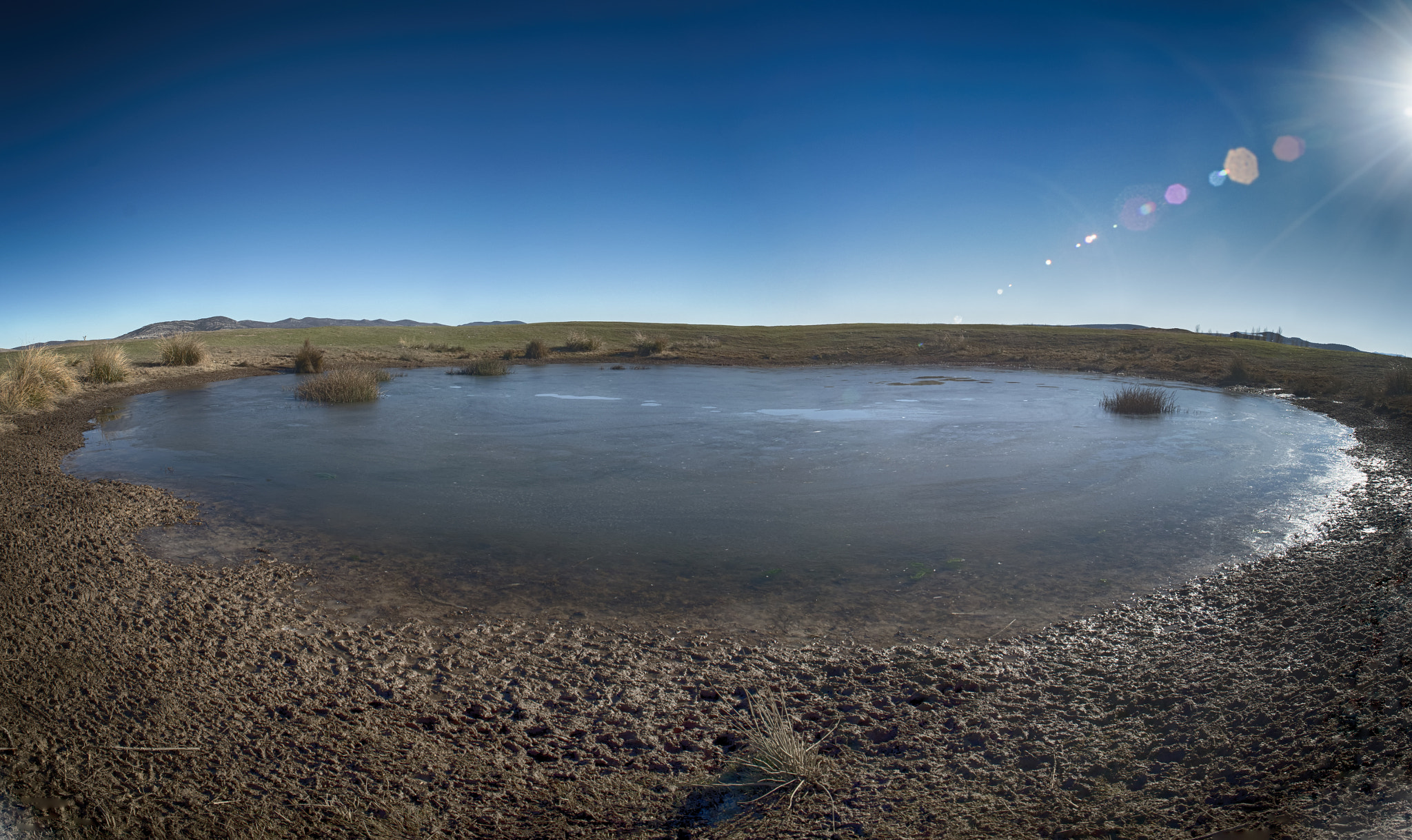 Sigma 14mm F2.8 EX Aspherical HSM sample photo. Panorámica del lago congelado photography