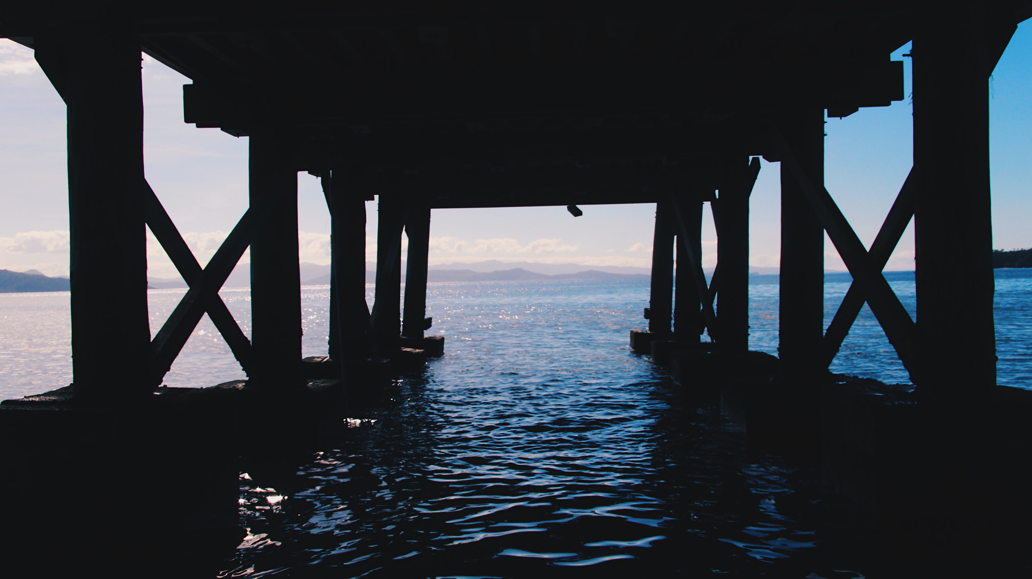 Tokina AT-X 12-28mm F4 Pro DX sample photo. Below the dock photography