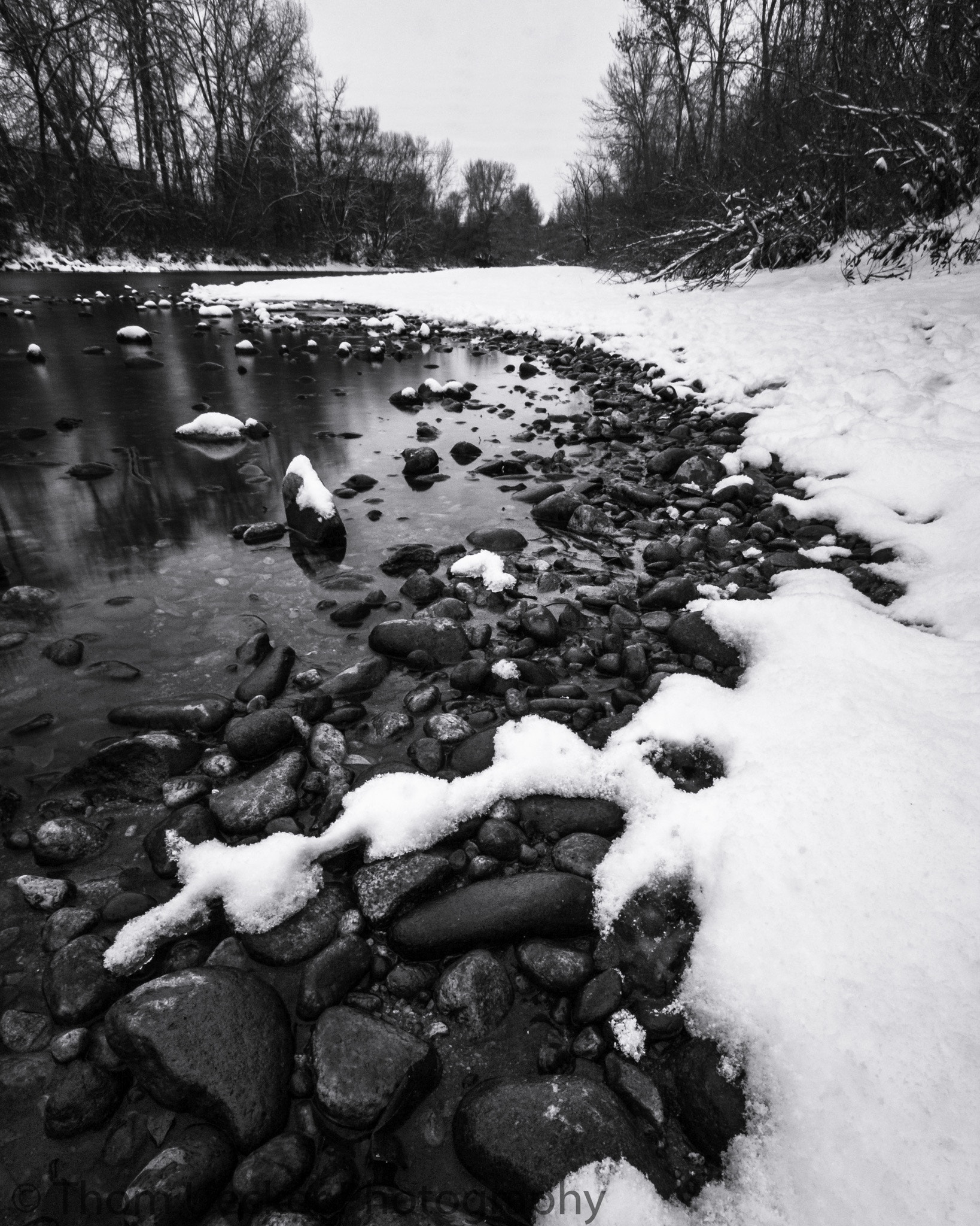 Canon EF-S 10-22mm F3.5-4.5 USM sample photo. Moody river photography