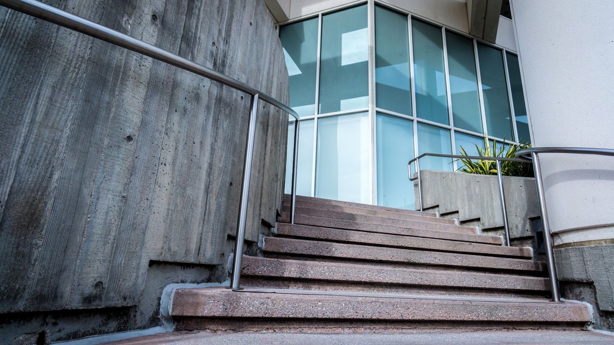 Sony Alpha NEX-7 + Sony E 10-18mm F4 OSS sample photo. Stairs photography