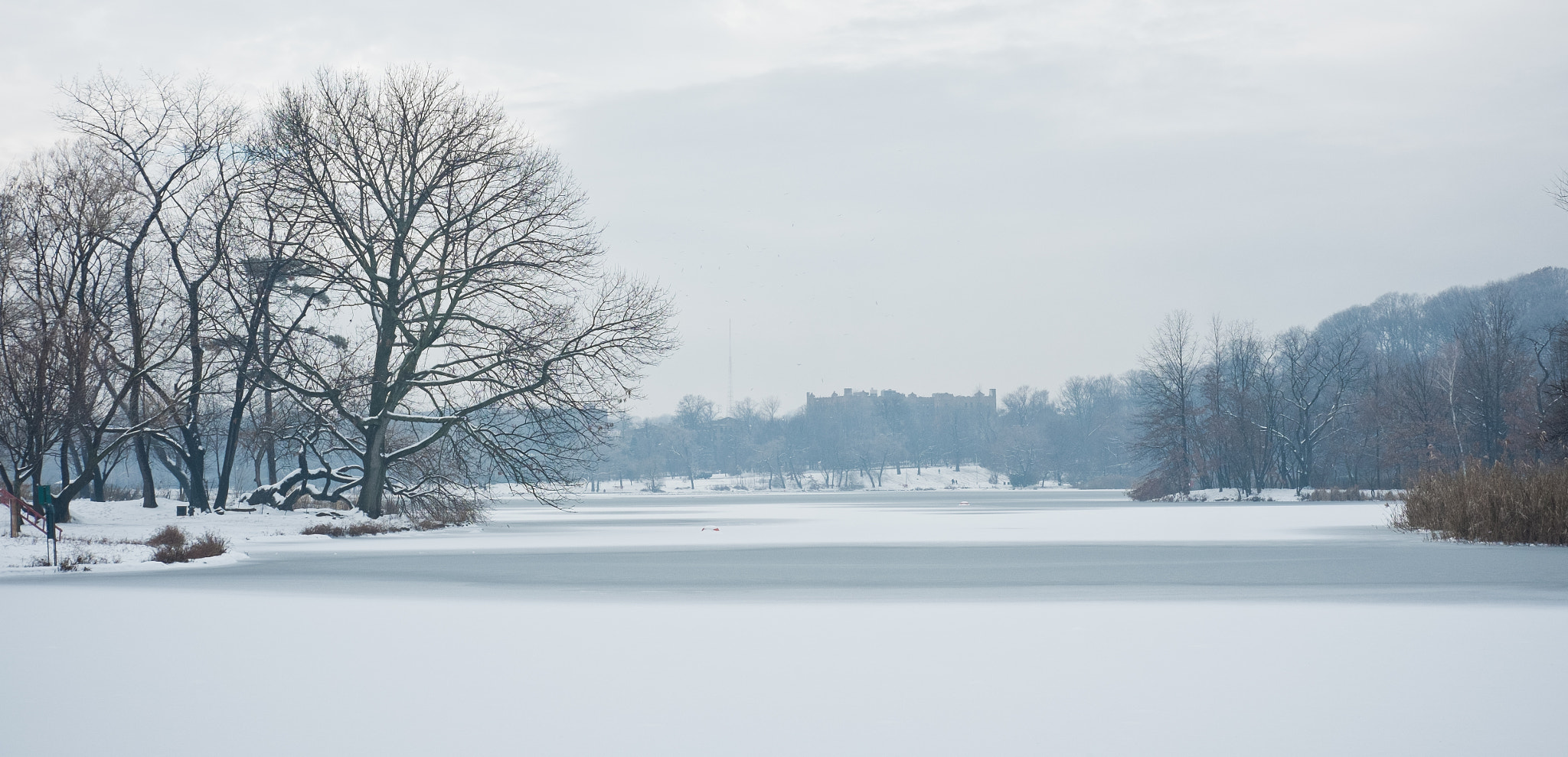 Fujifilm X-M1 + Fujifilm XF 35mm F2 R WR sample photo. Ice lake photography