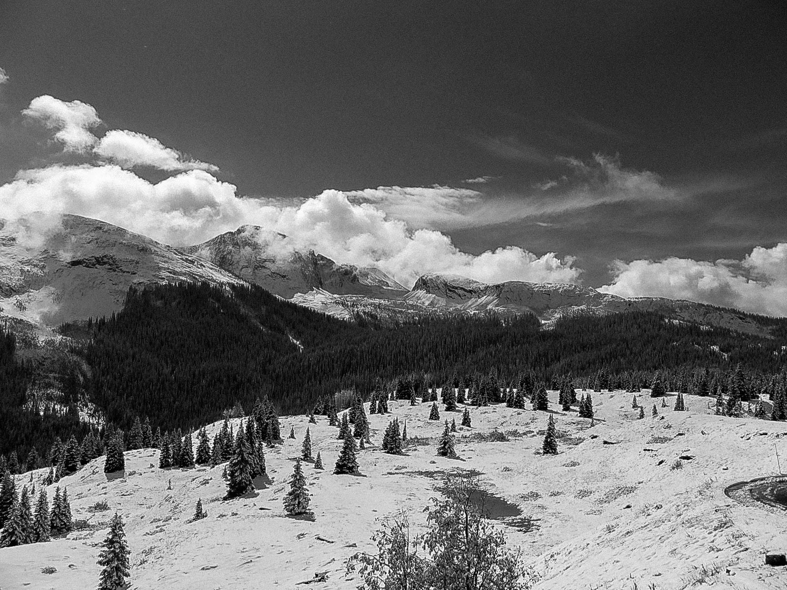 Canon PowerShot ELPH 520 HS (IXUS 500 HS / IXY 3) sample photo. Mountain clouds photography