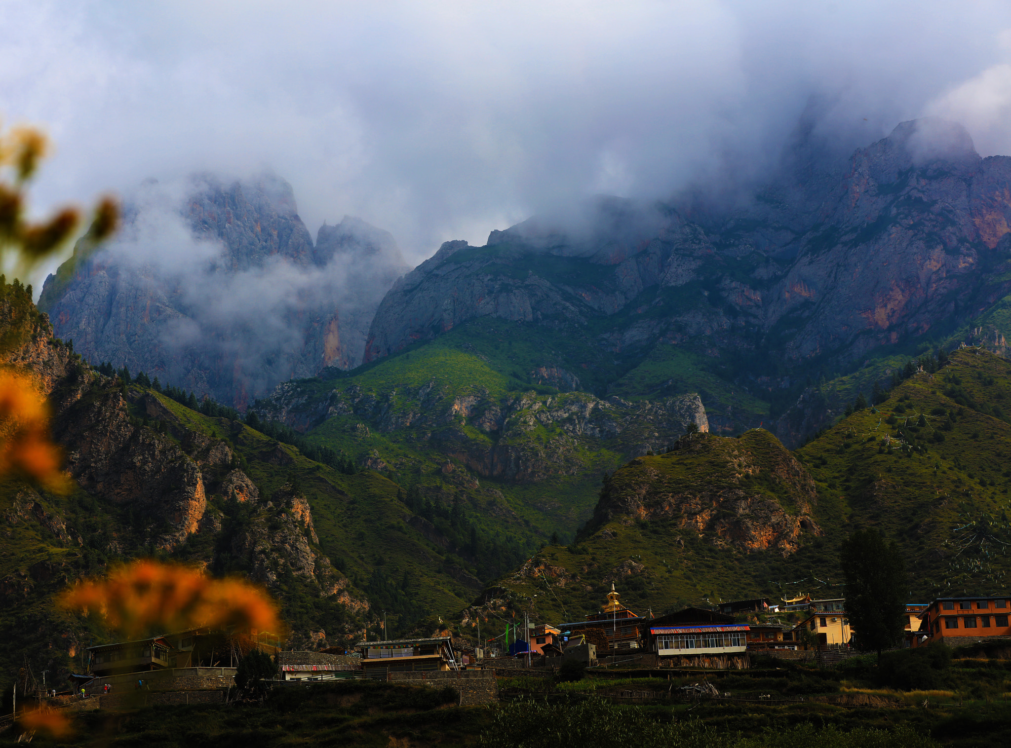 Canon EOS 5DS sample photo. High mountain in the morning photography