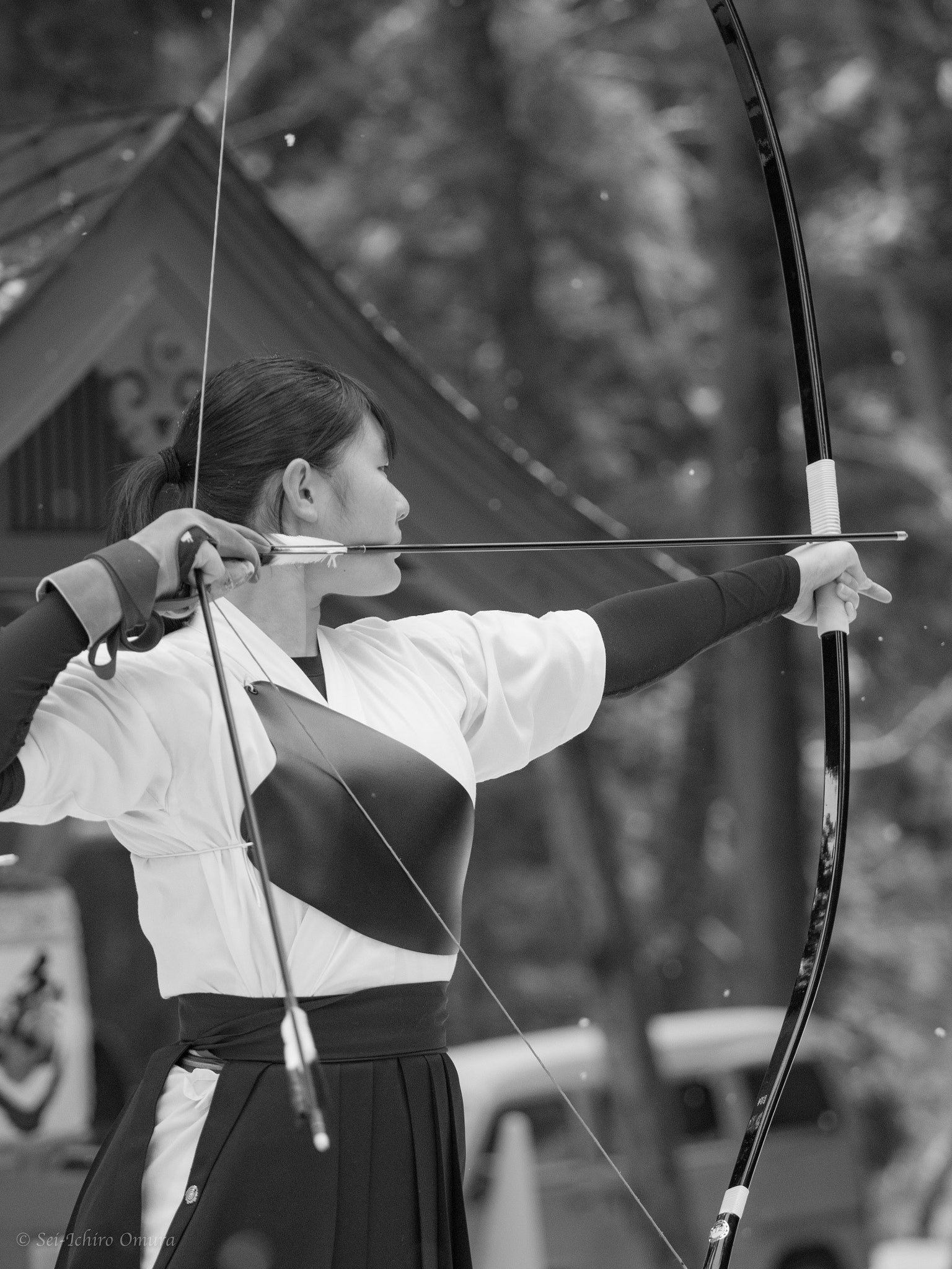 Panasonic Lumix DMC-GH4 + Olympus M.Zuiko Digital ED 40-150mm F2.8 Pro sample photo. Japanese archery photography